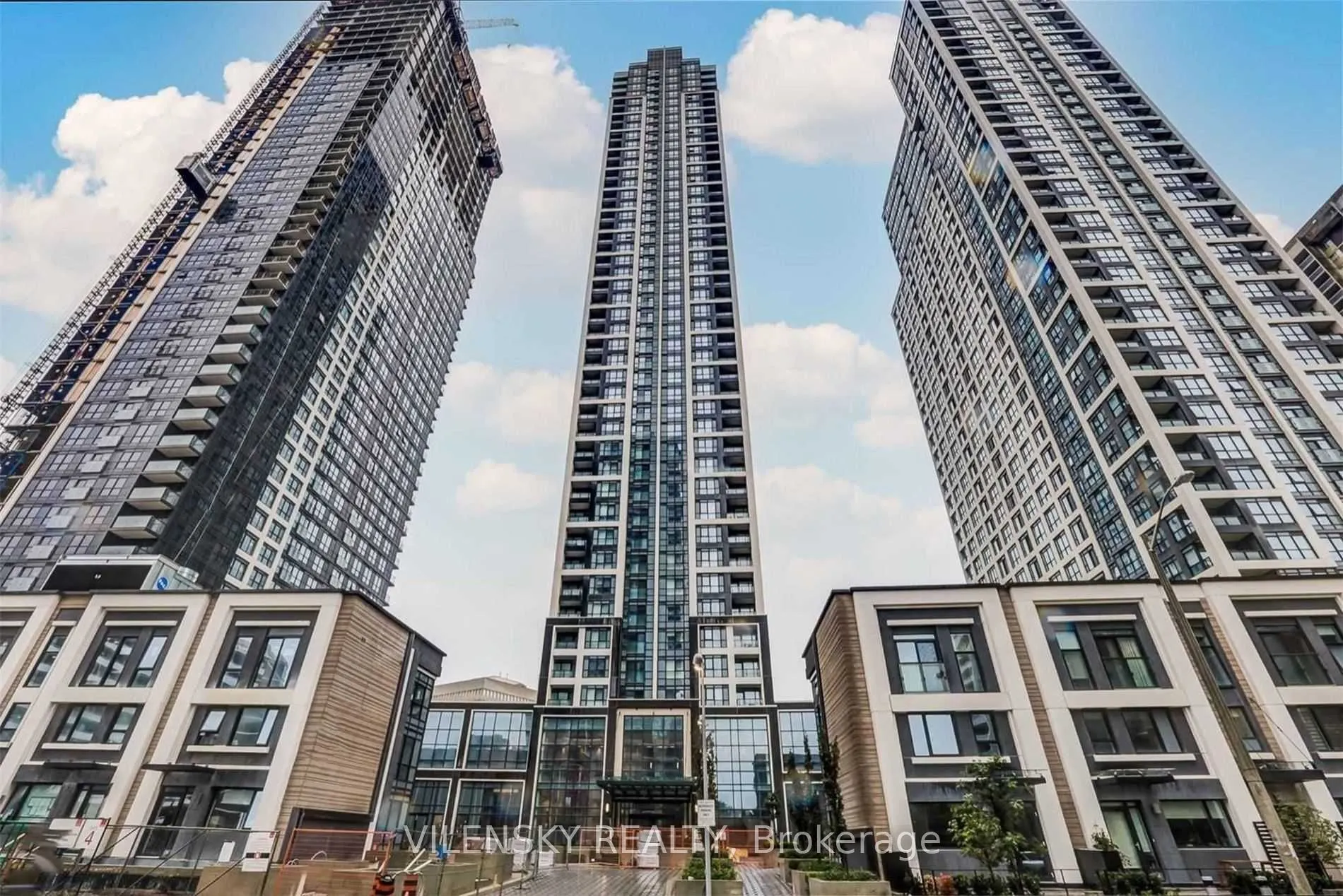 7 Mabelle Avenue, #3207
