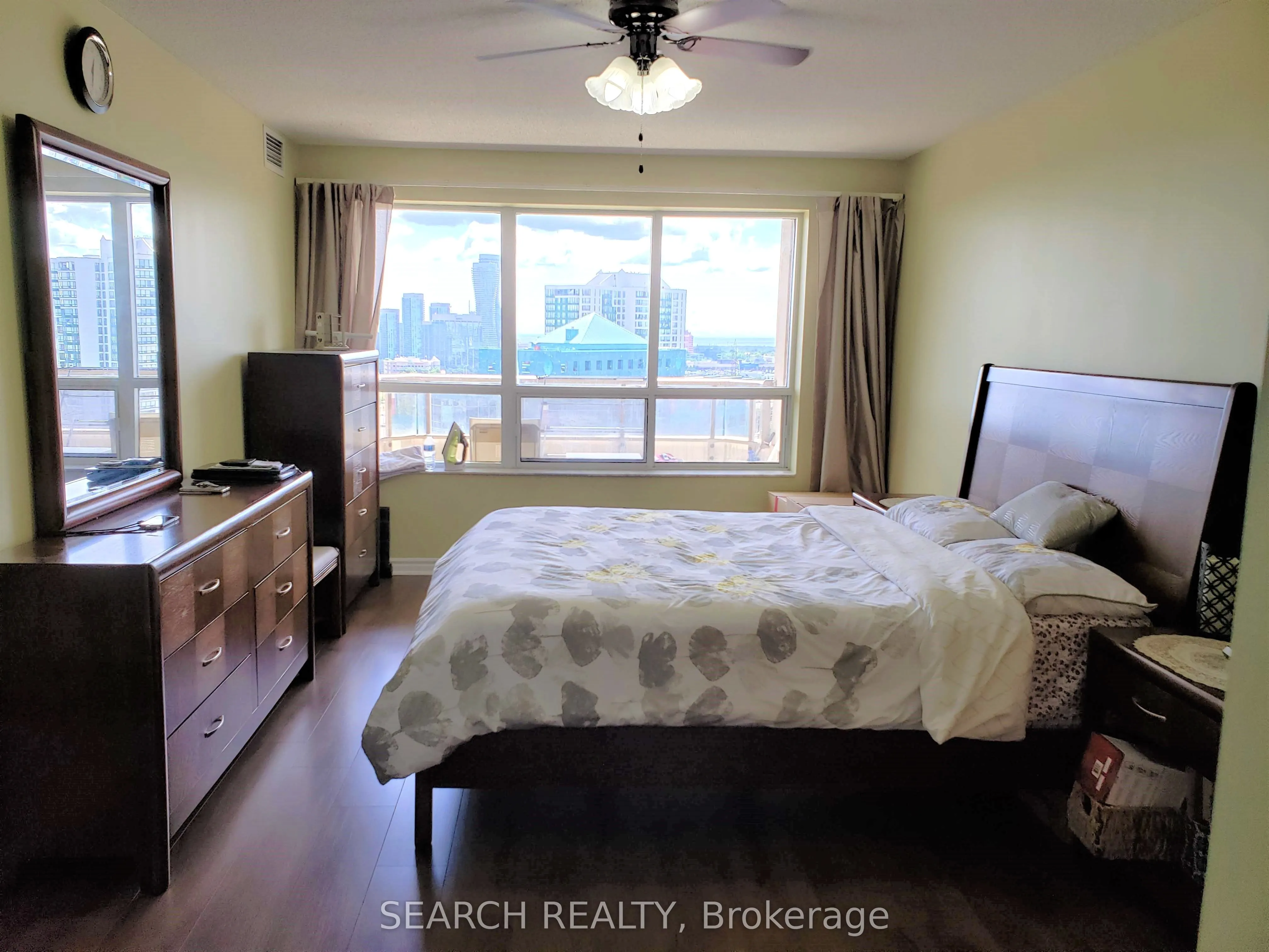 25 Kingsbridge Garden Circle, #1625