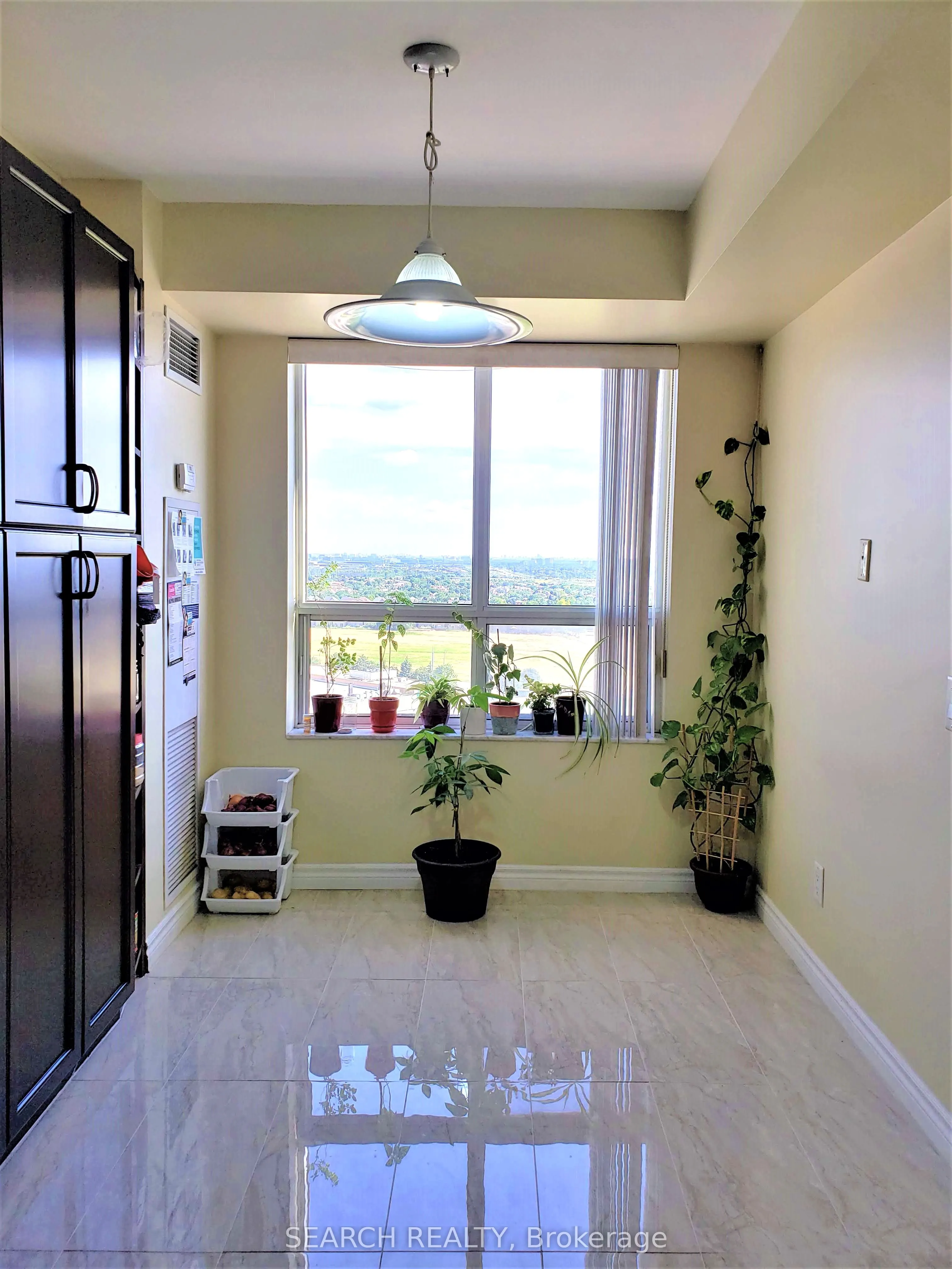 25 Kingsbridge Garden Circle, #1625