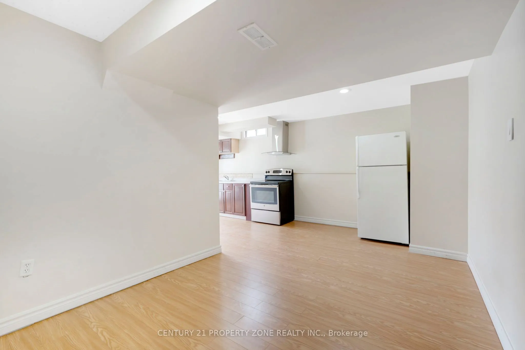 5469 Palmerstone Crescent, #Upper