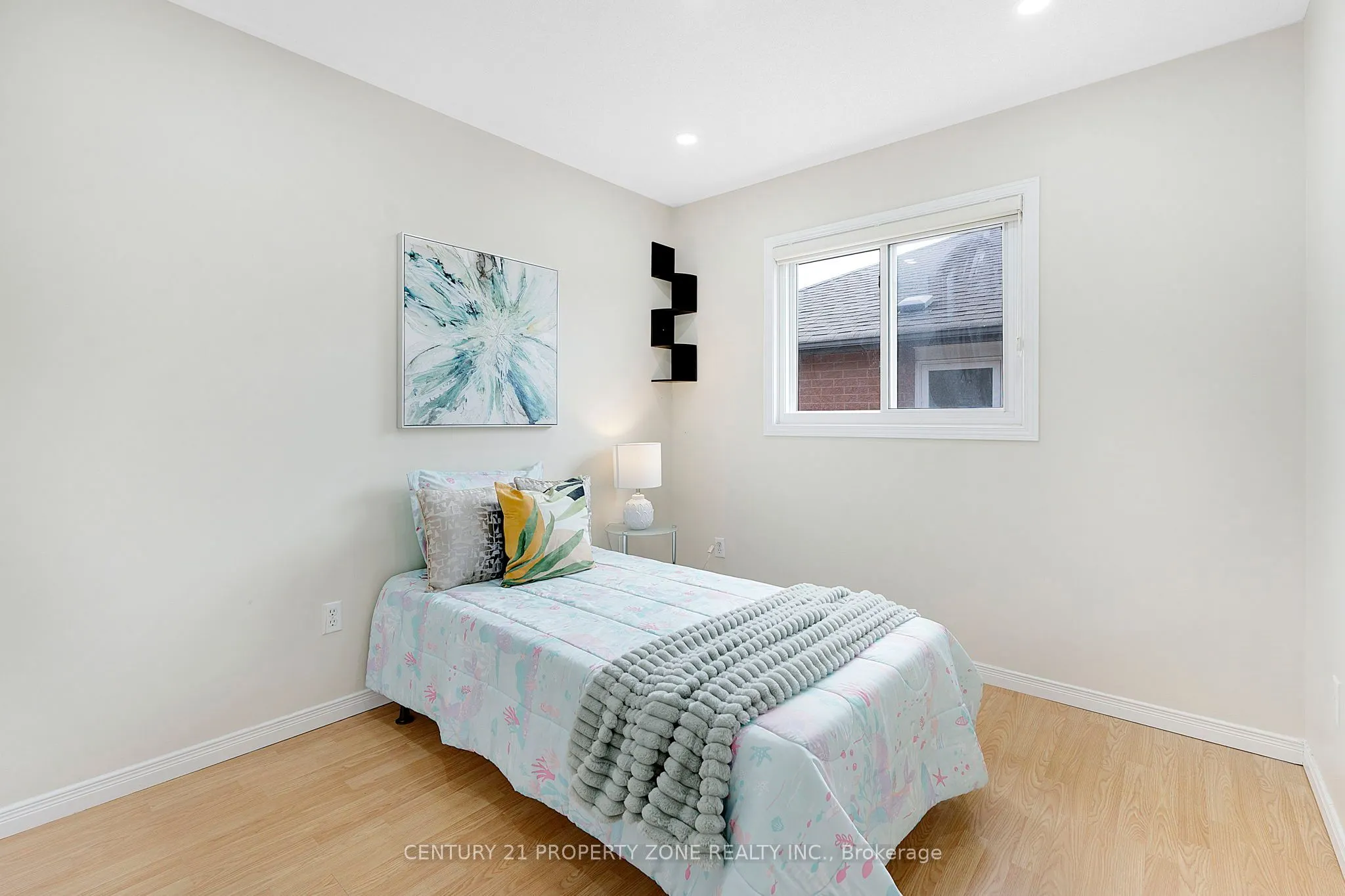 5469 Palmerstone Crescent, #Upper
