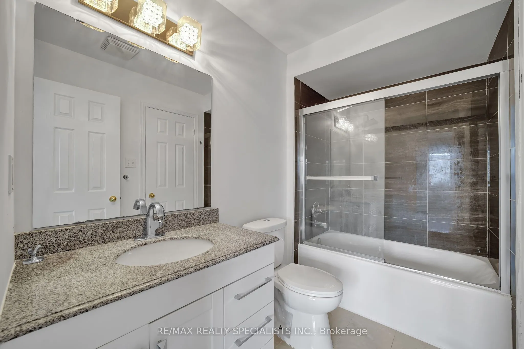 3 Rockgarden Trail N