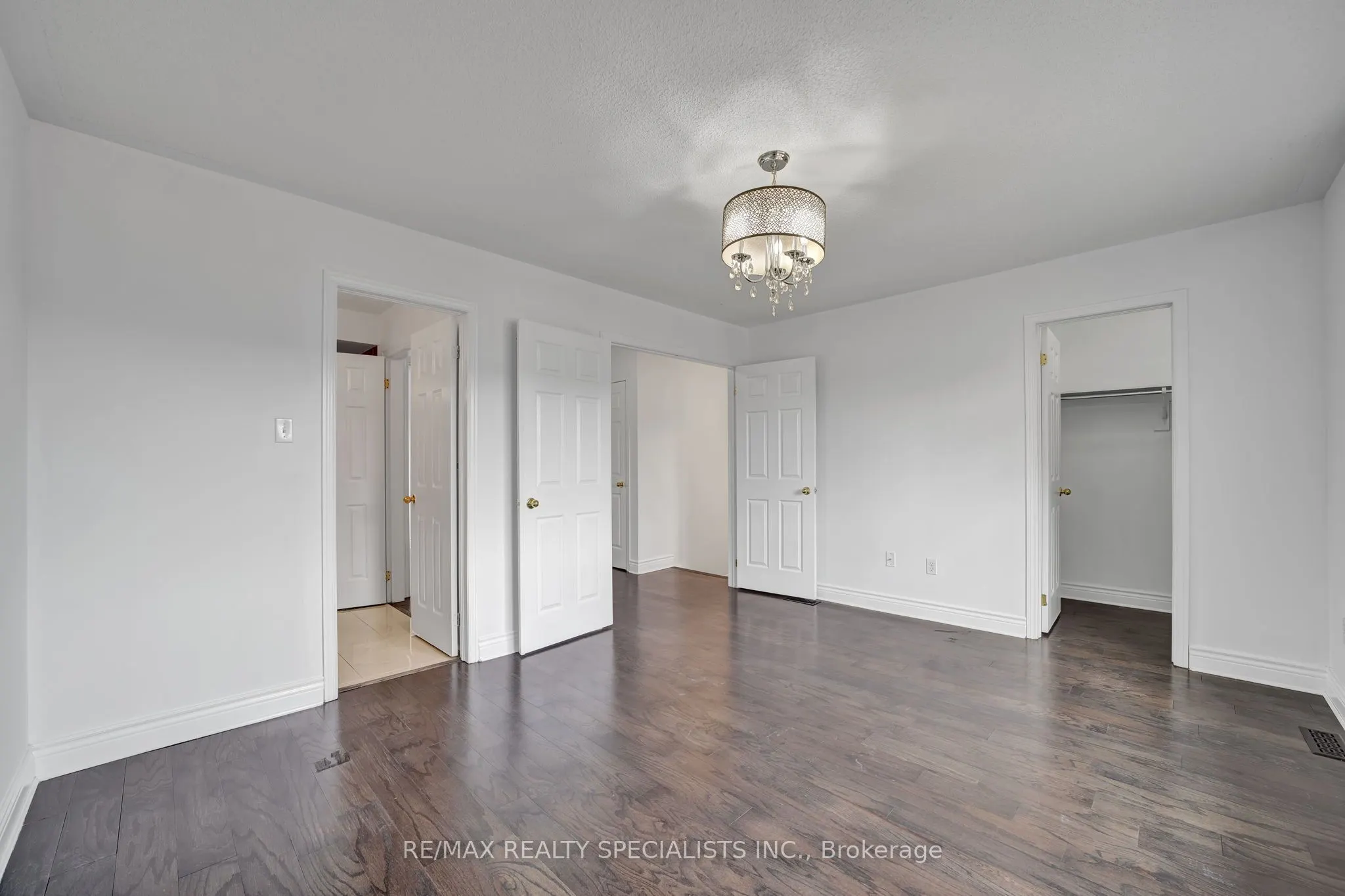 3 Rockgarden Trail N