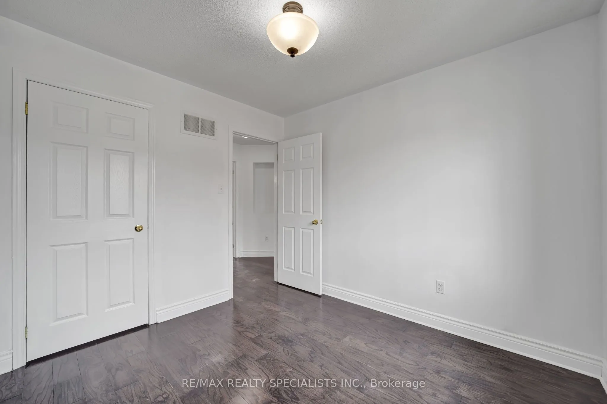 3 Rockgarden Trail N
