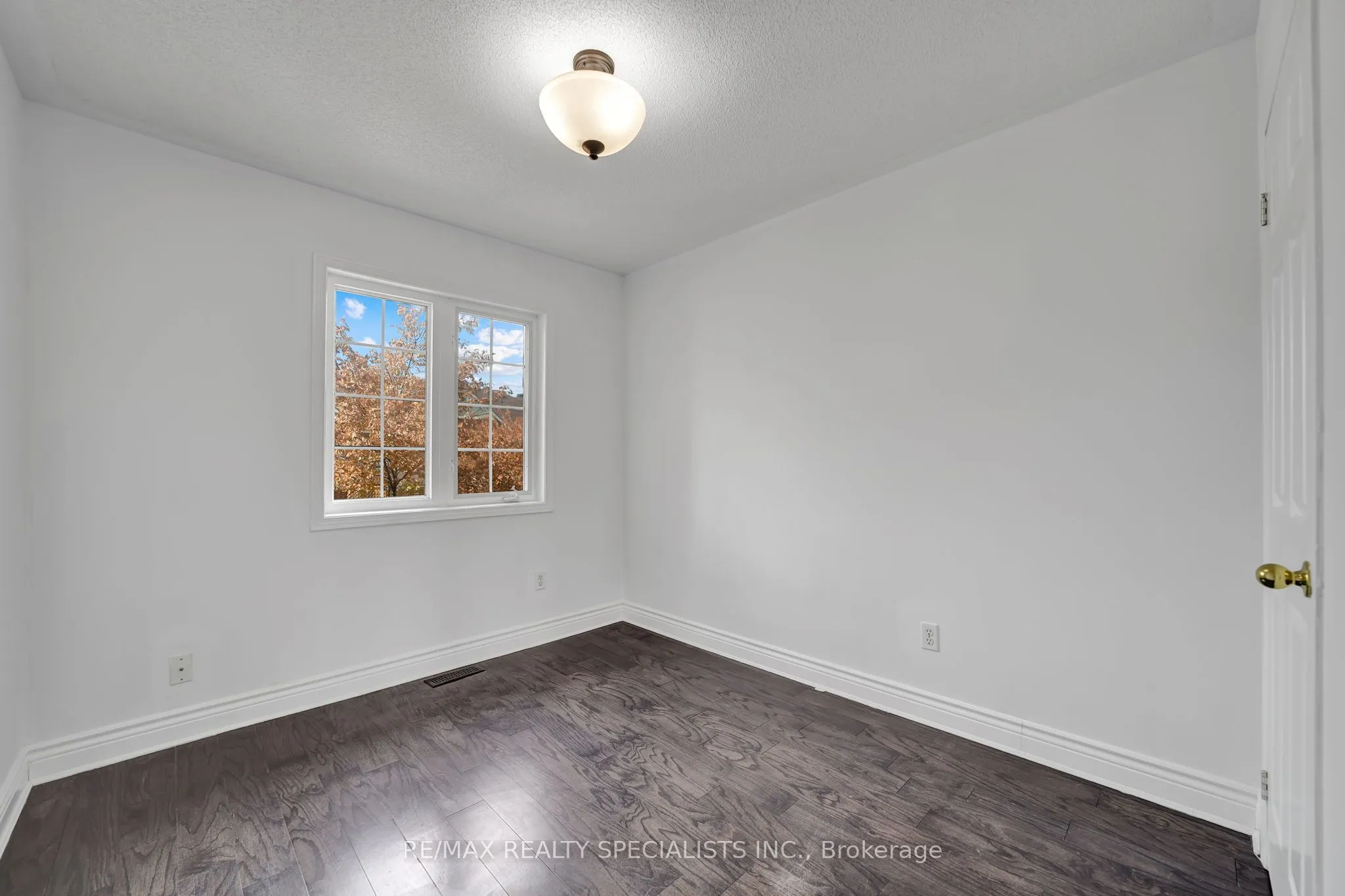3 Rockgarden Trail N