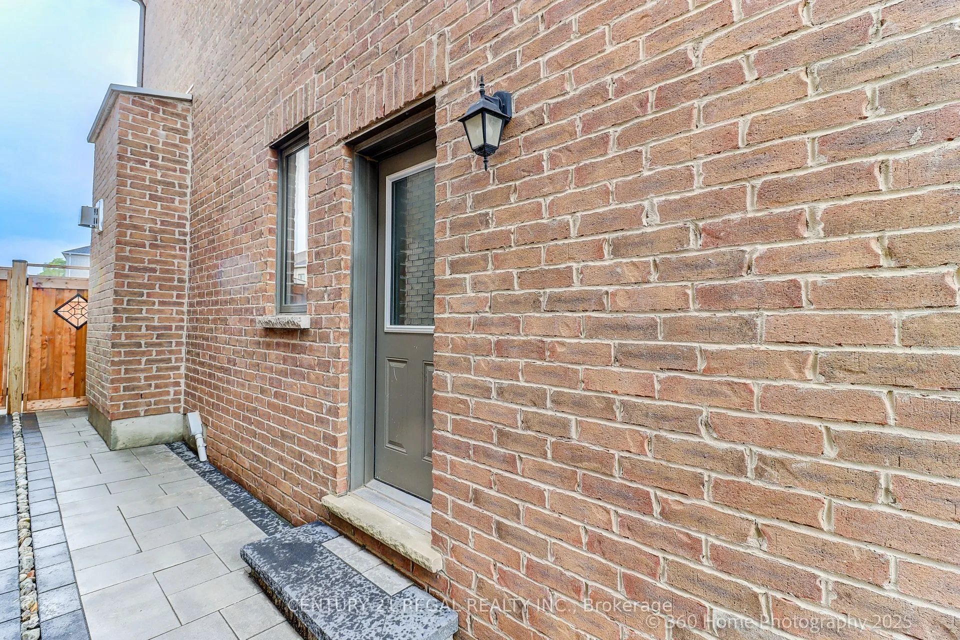 30 Albert Spencer Avenue