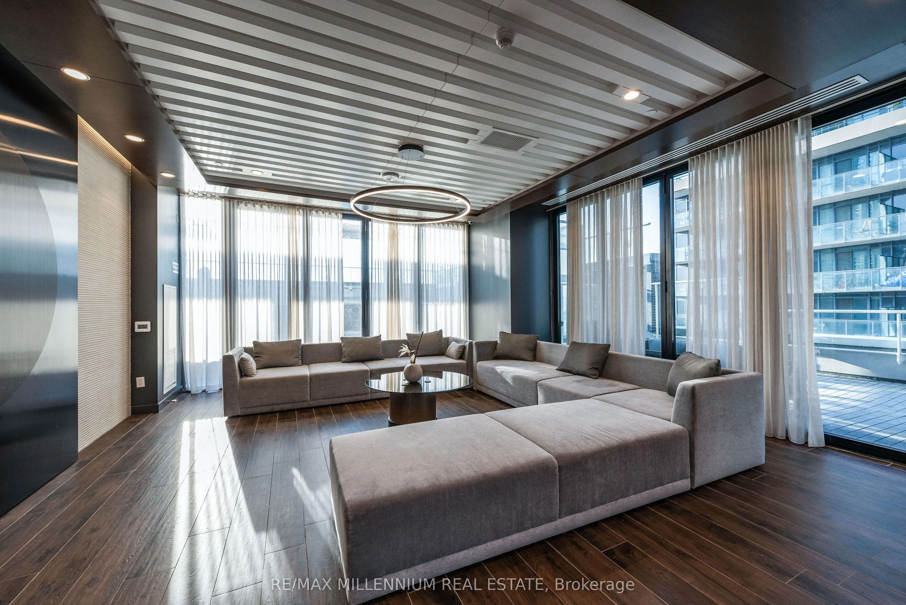 70 Annie Craig Drive, #4801