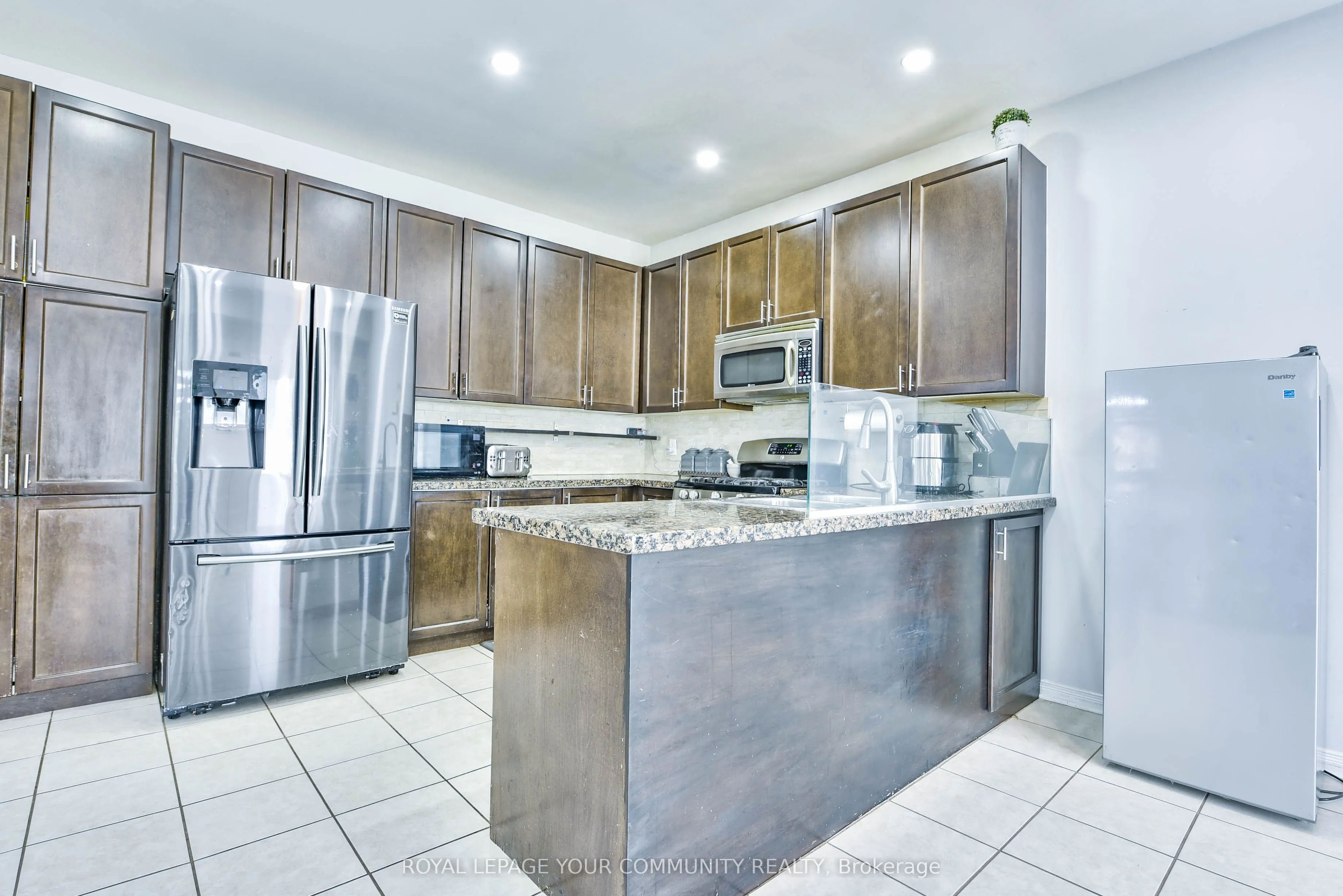 12 Homeview Road