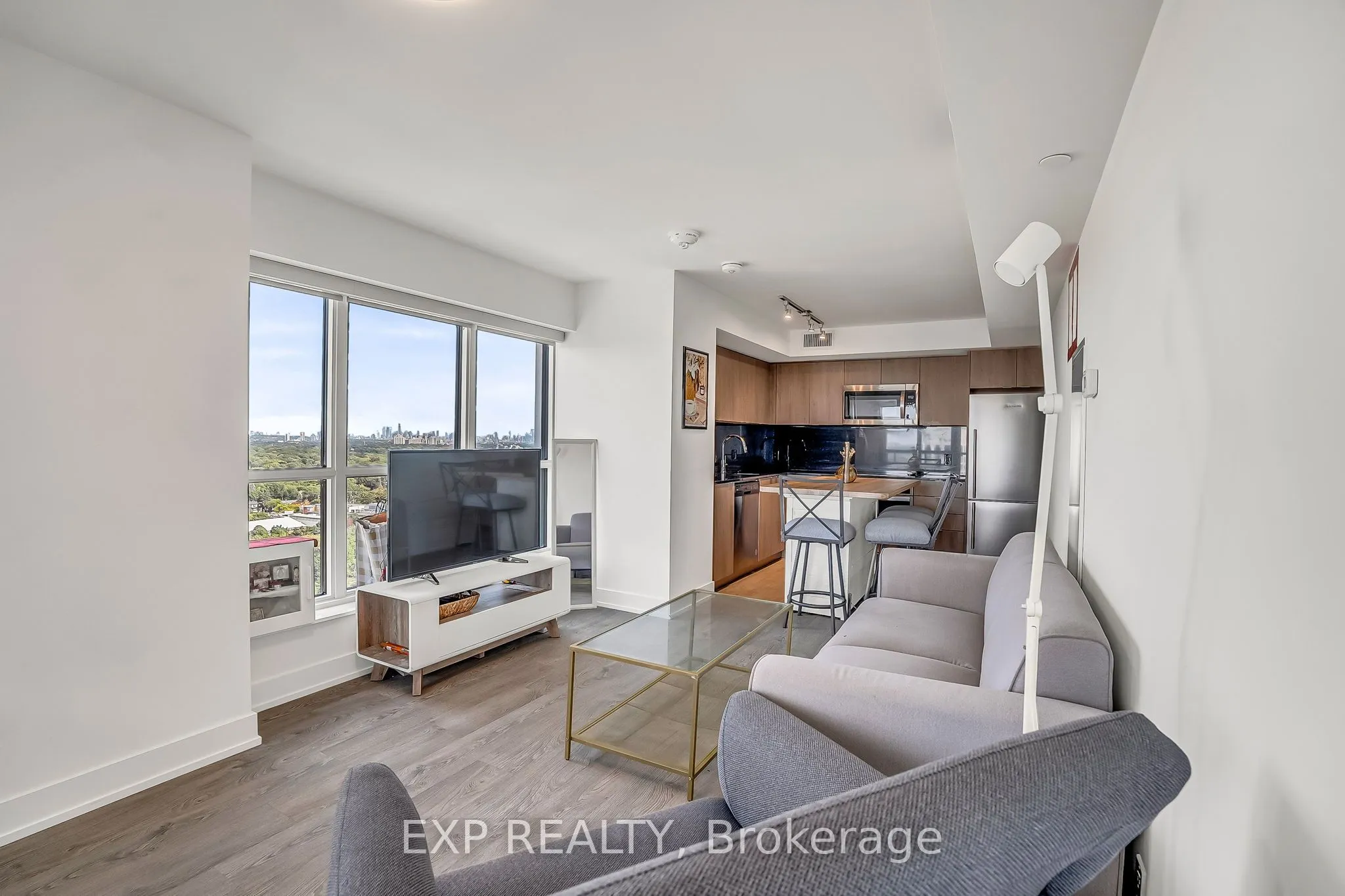 5 Mabelle Avenue, #2235