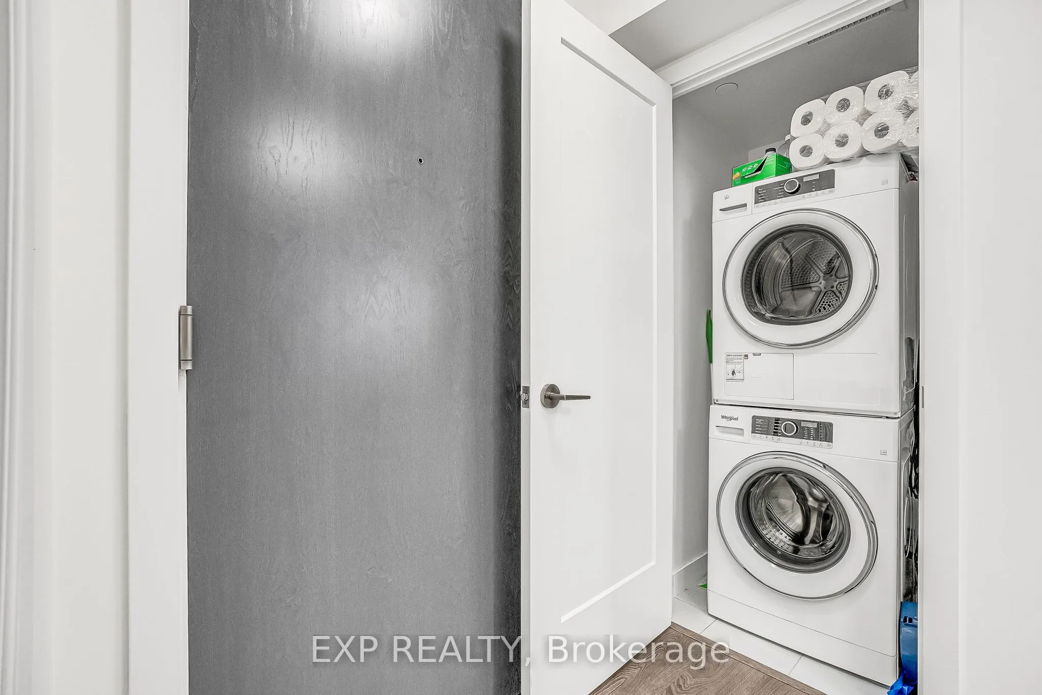 5 Mabelle Avenue, #2235