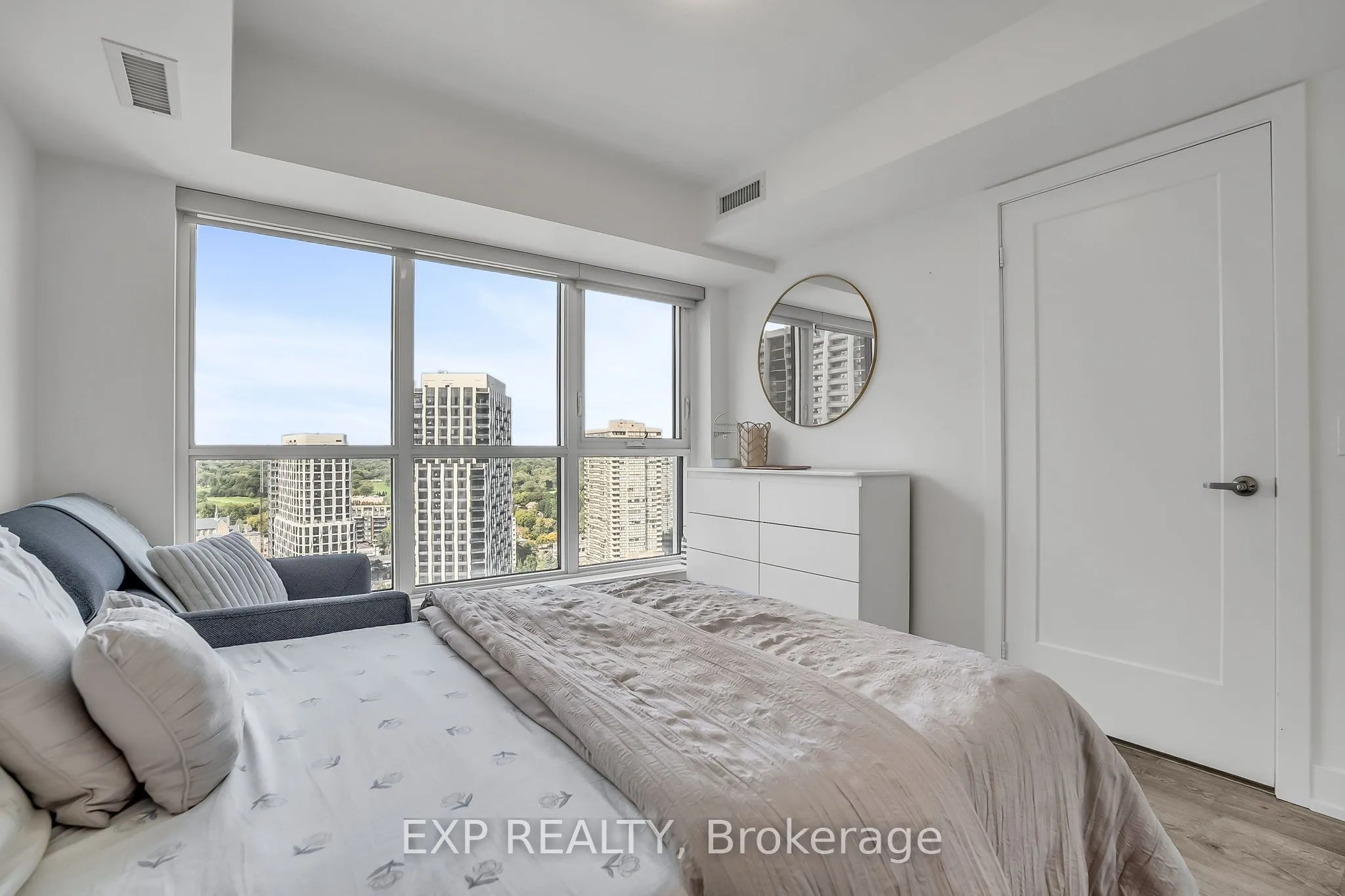 5 Mabelle Avenue, #2235