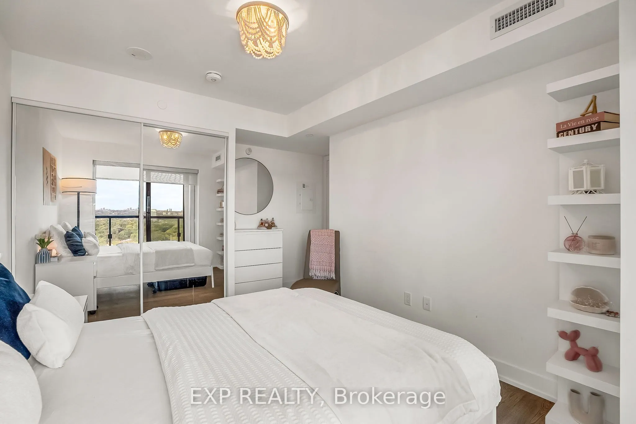 5 Mabelle Avenue, #2235