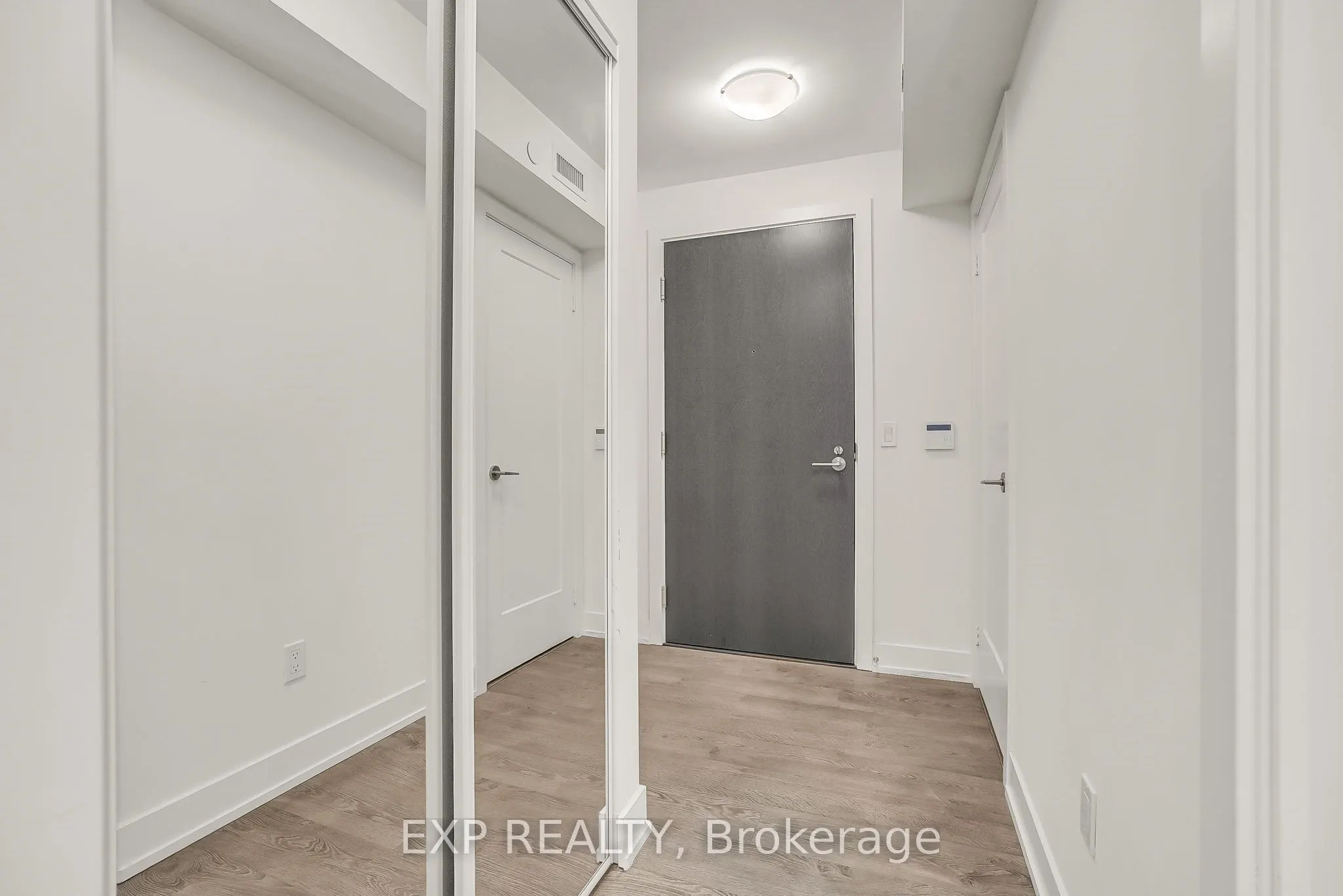 5 Mabelle Avenue, #2235