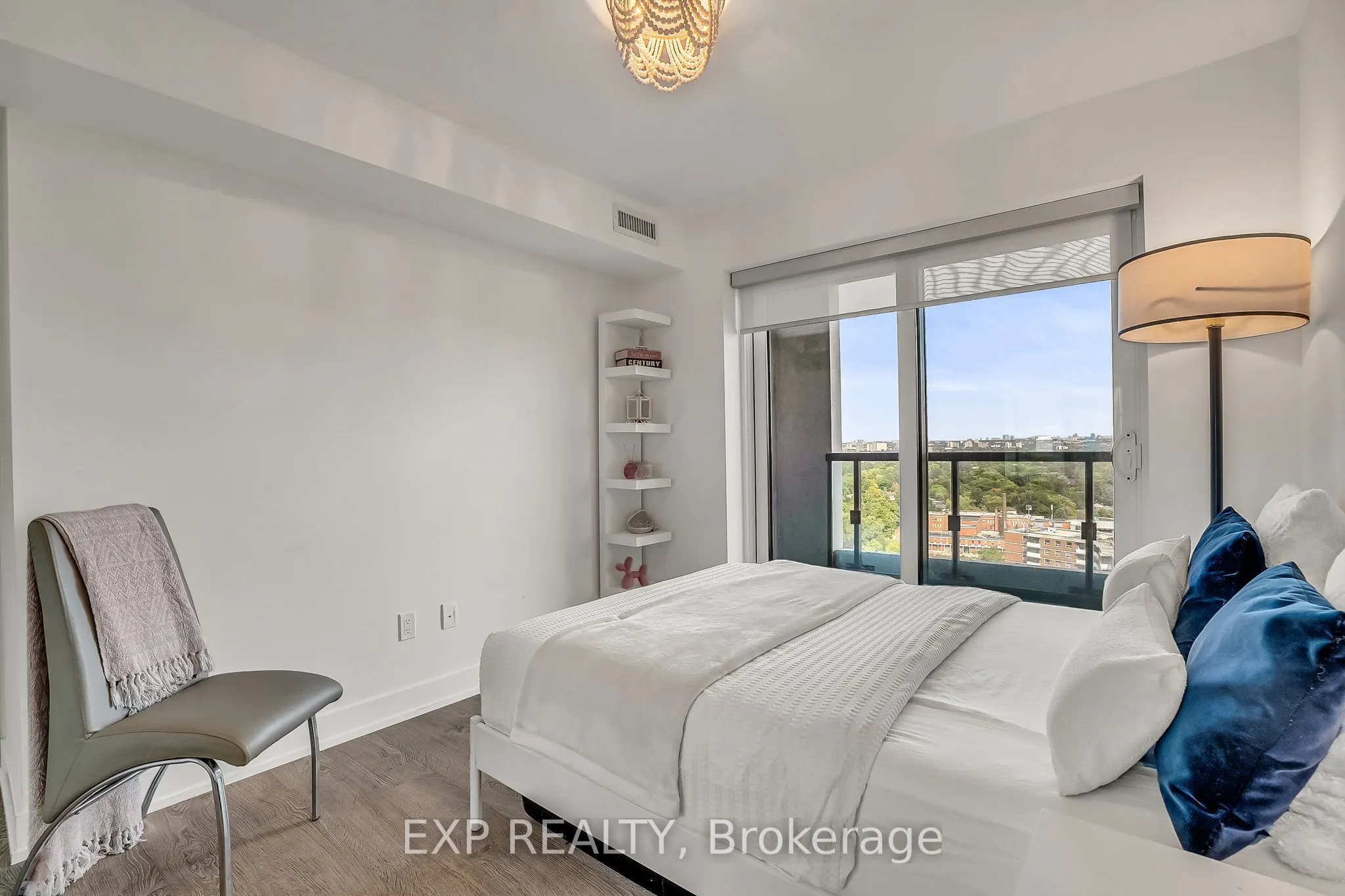 5 Mabelle Avenue, #2235