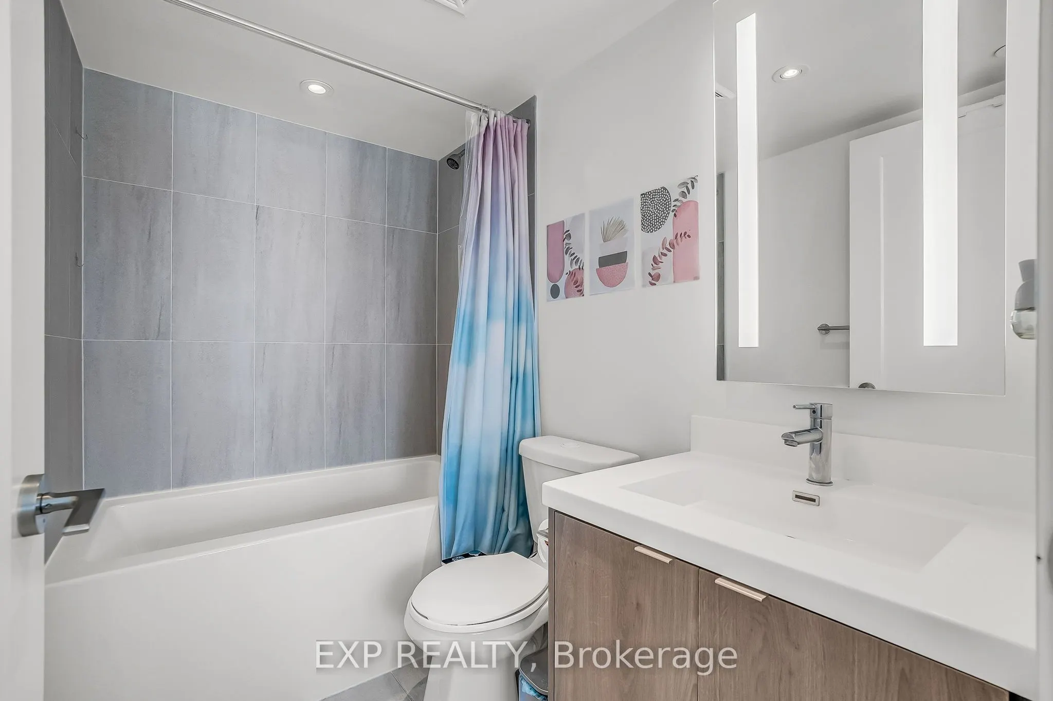 5 Mabelle Avenue, #2235