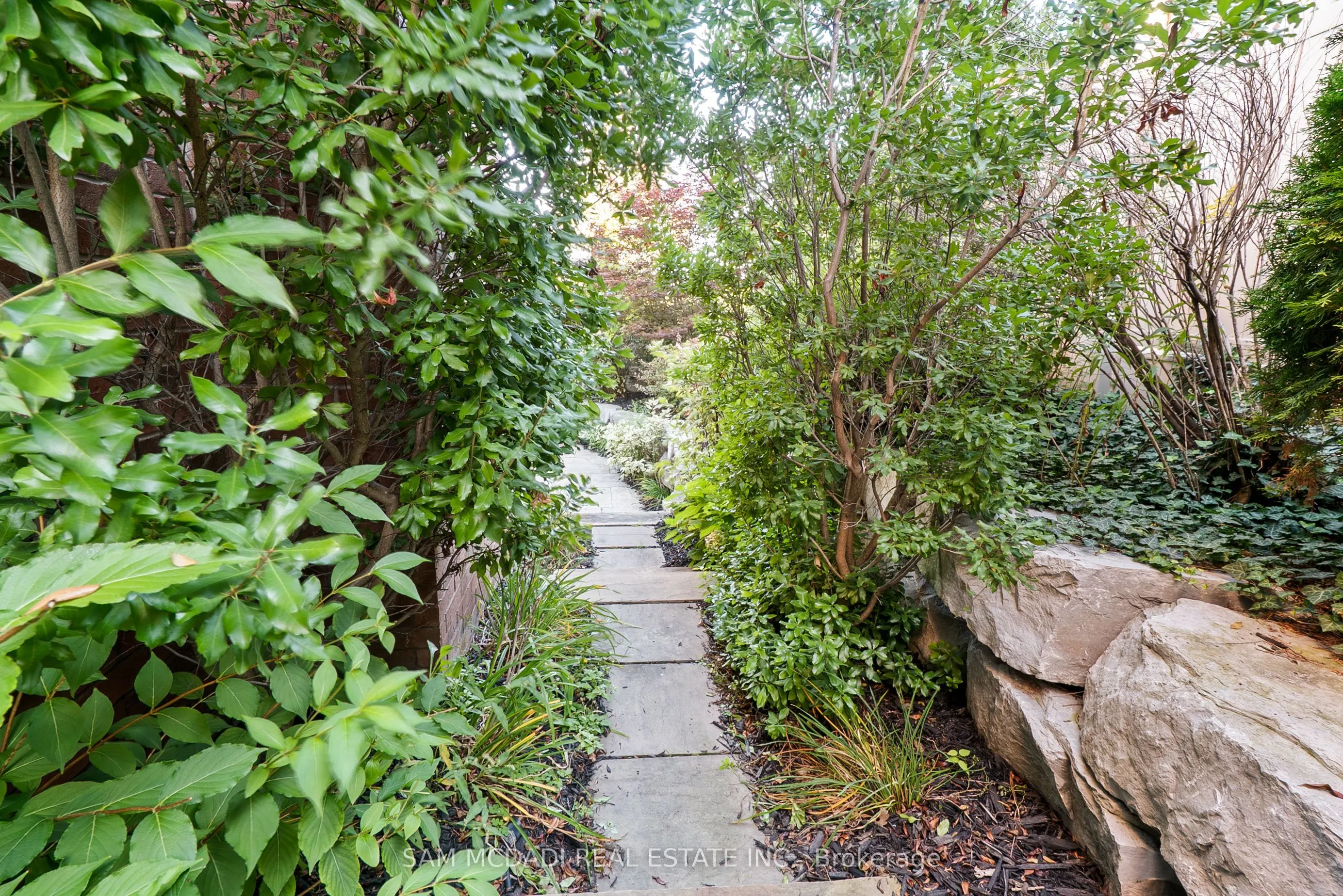 1220 Milna Drive
