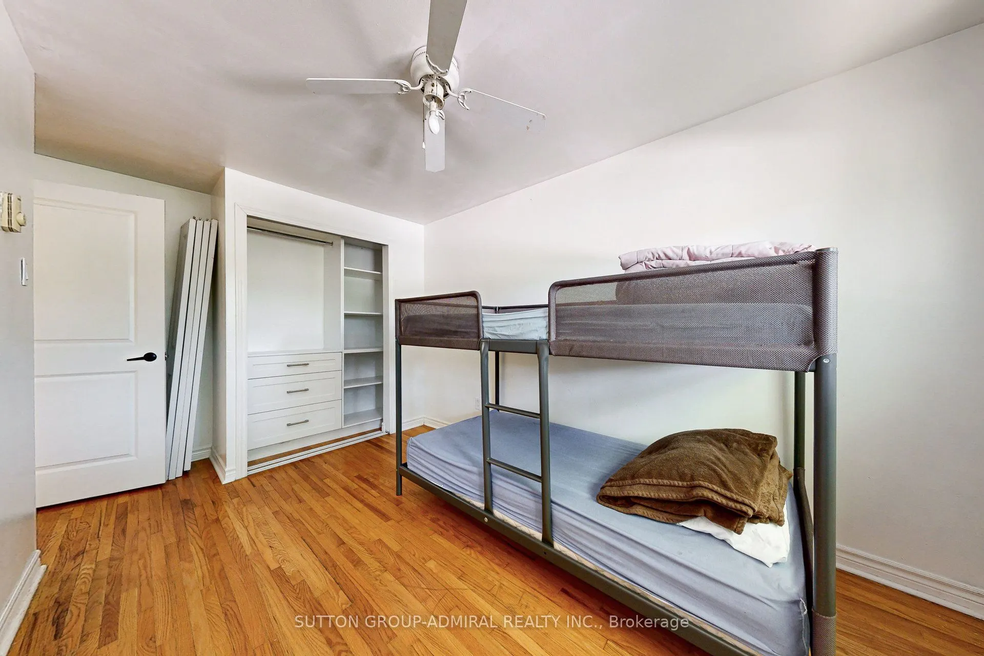 1517 Elm Road, #3