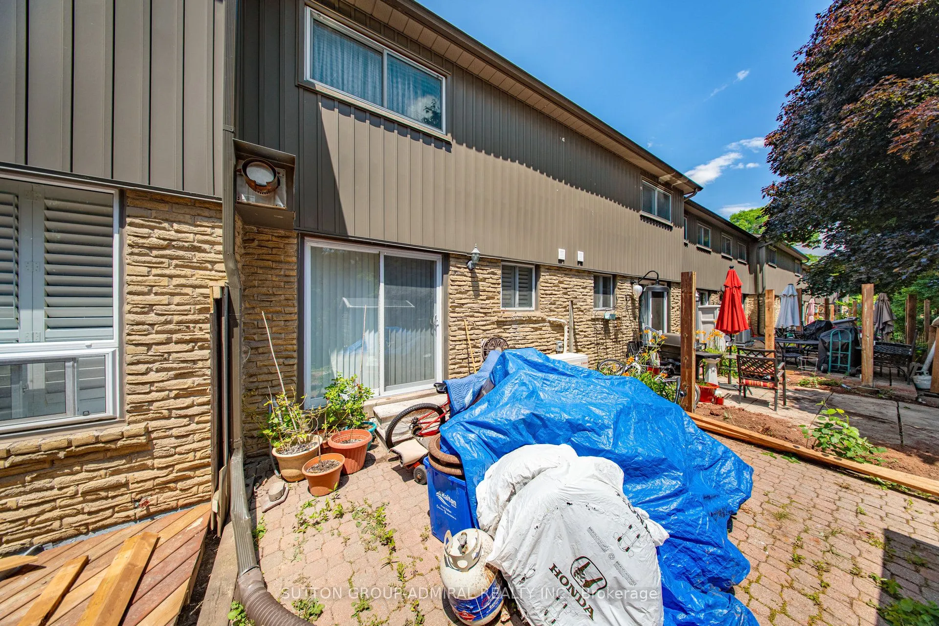 1517 Elm Road, #3