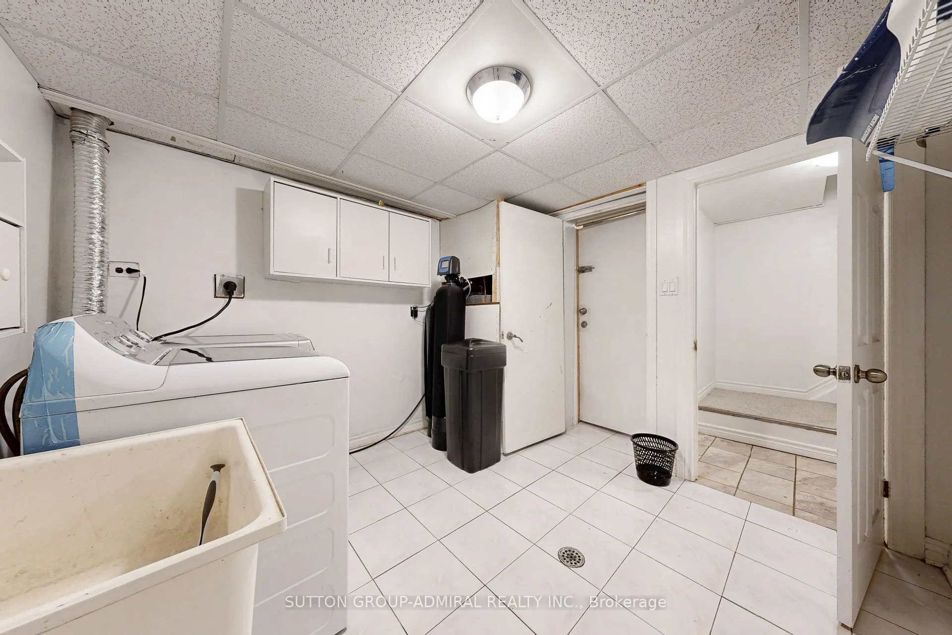 1517 Elm Road, #3