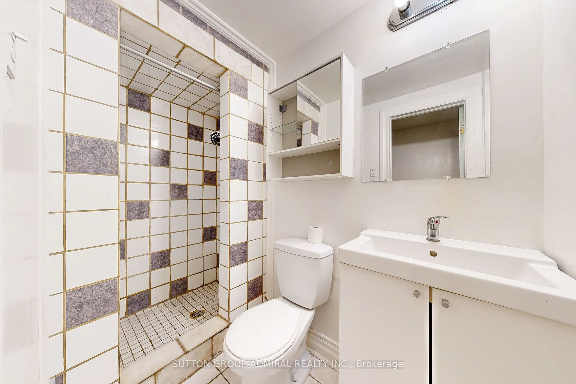 1517 Elm Road, #3