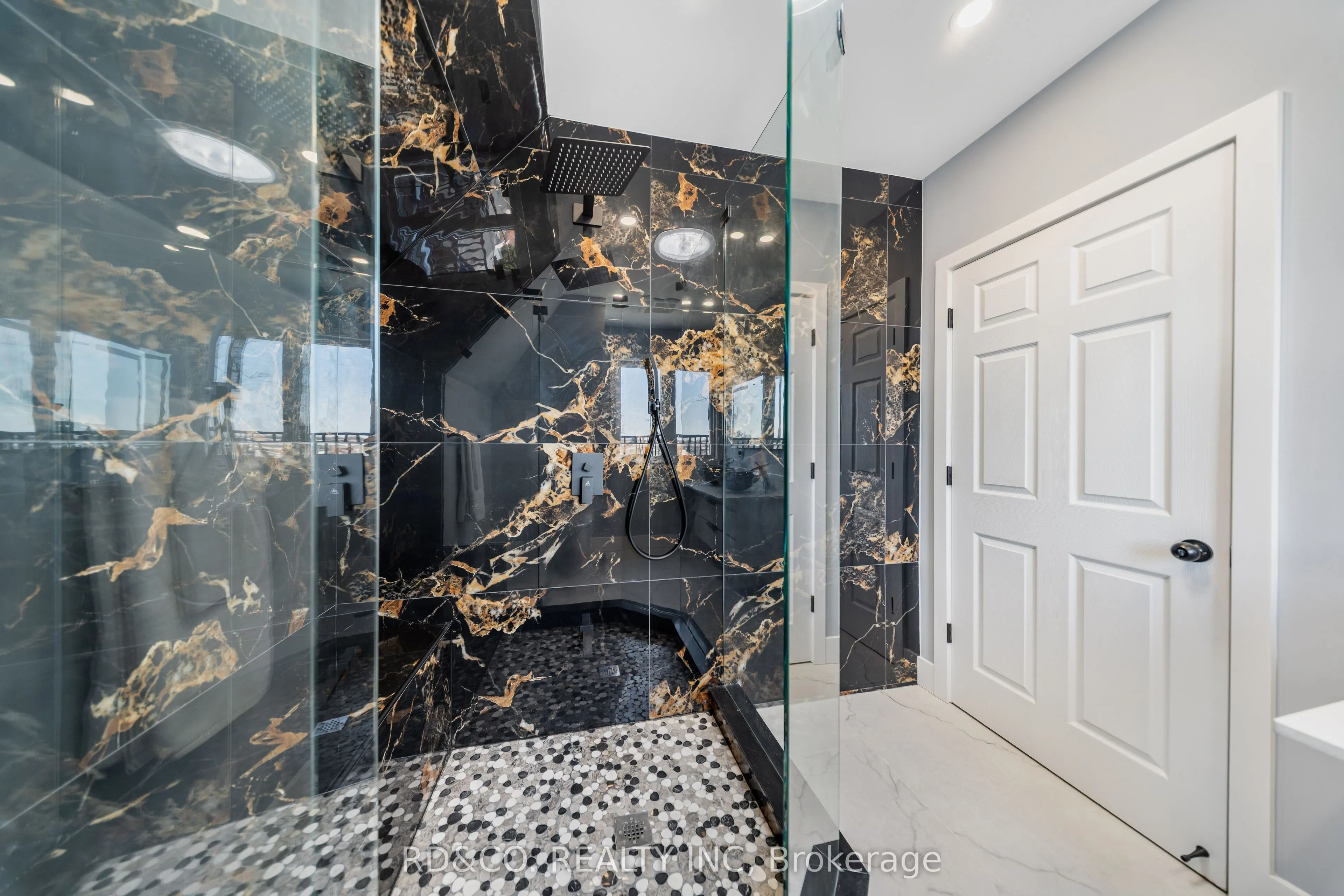 82 Pritchard Unit 2 Avenue