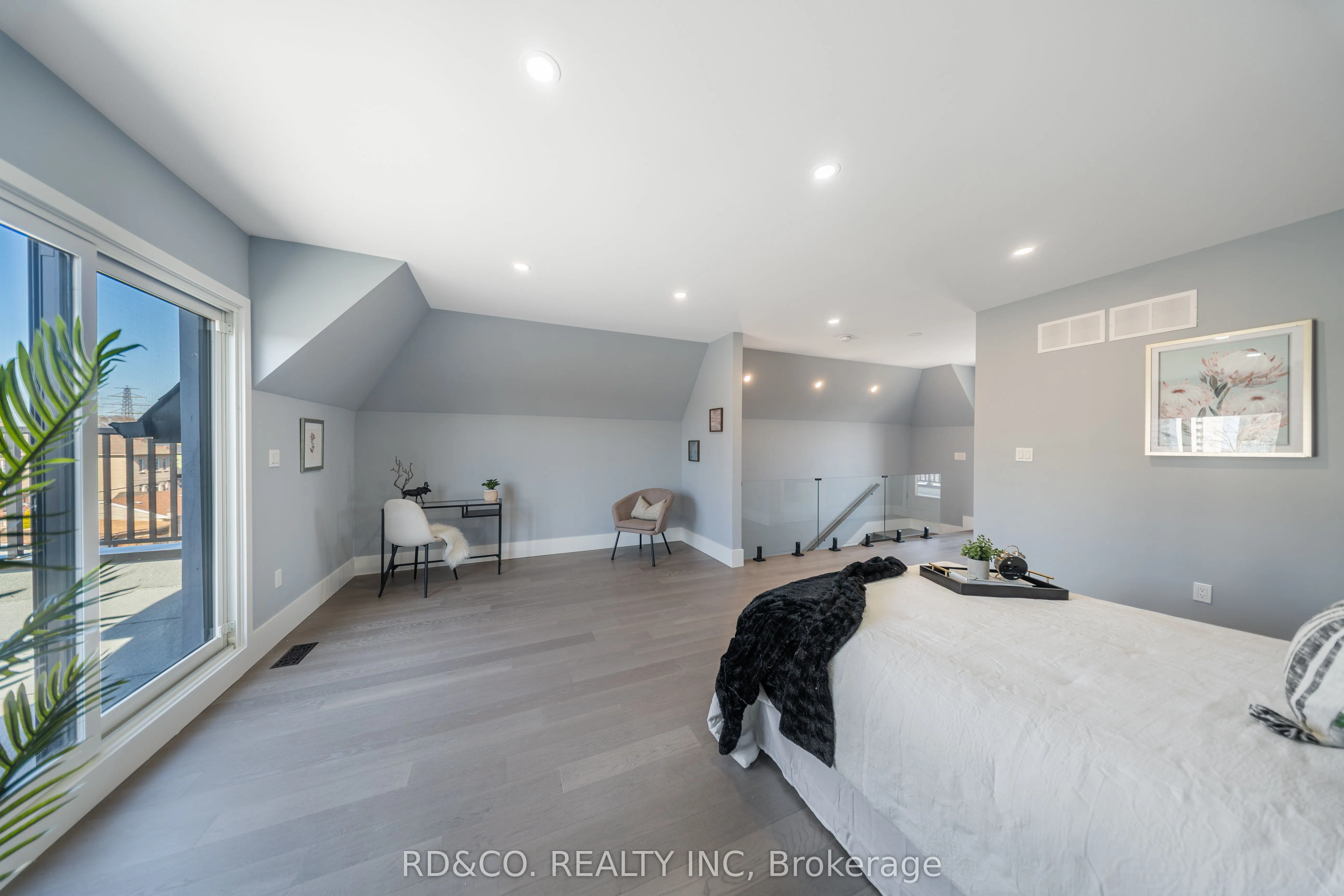 82 Pritchard Unit 2 Avenue