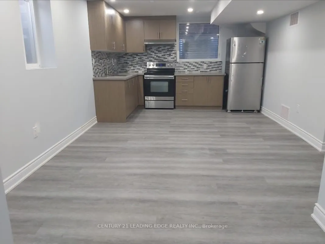 327 Leitch Landing