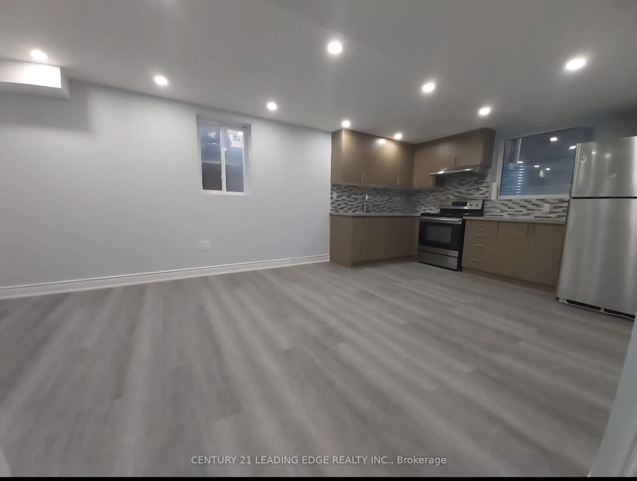 327 Leitch Landing