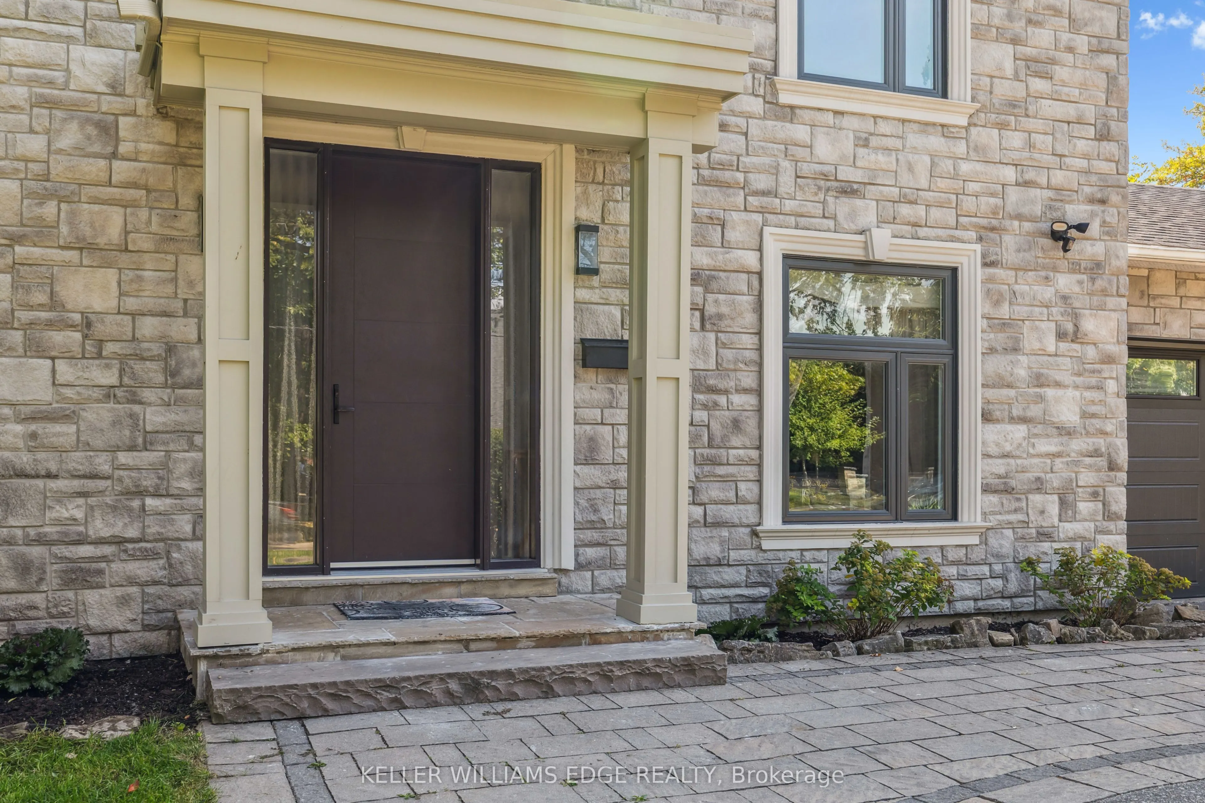 2098 Mississauga Road