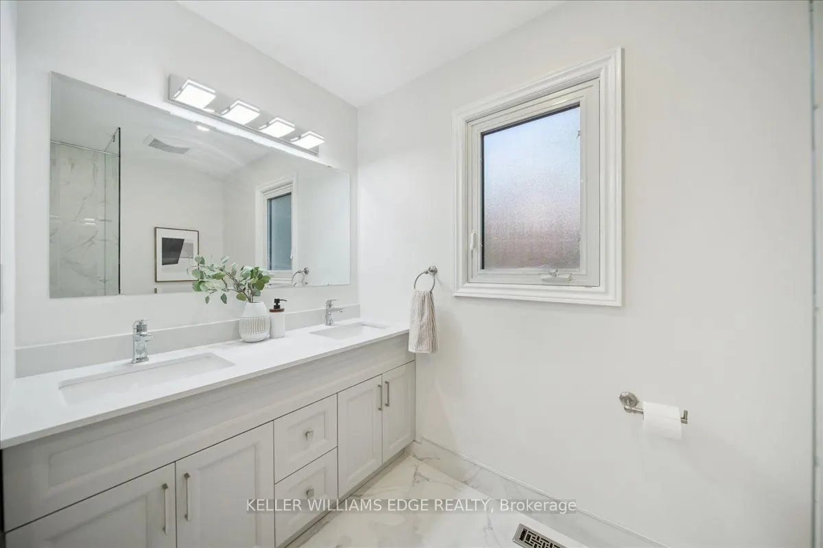2098 Mississauga Road