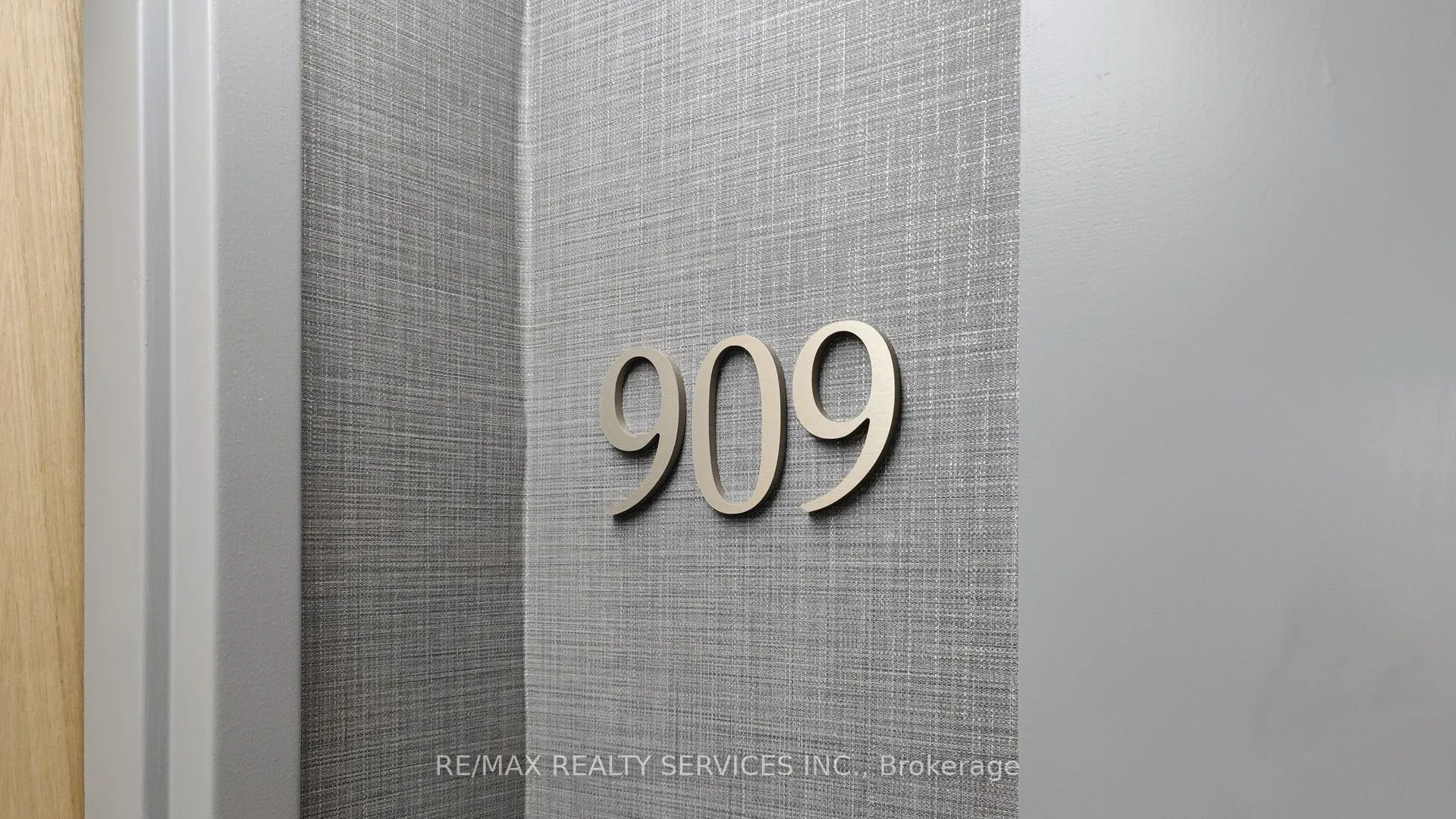 330 Mill Street S, #909