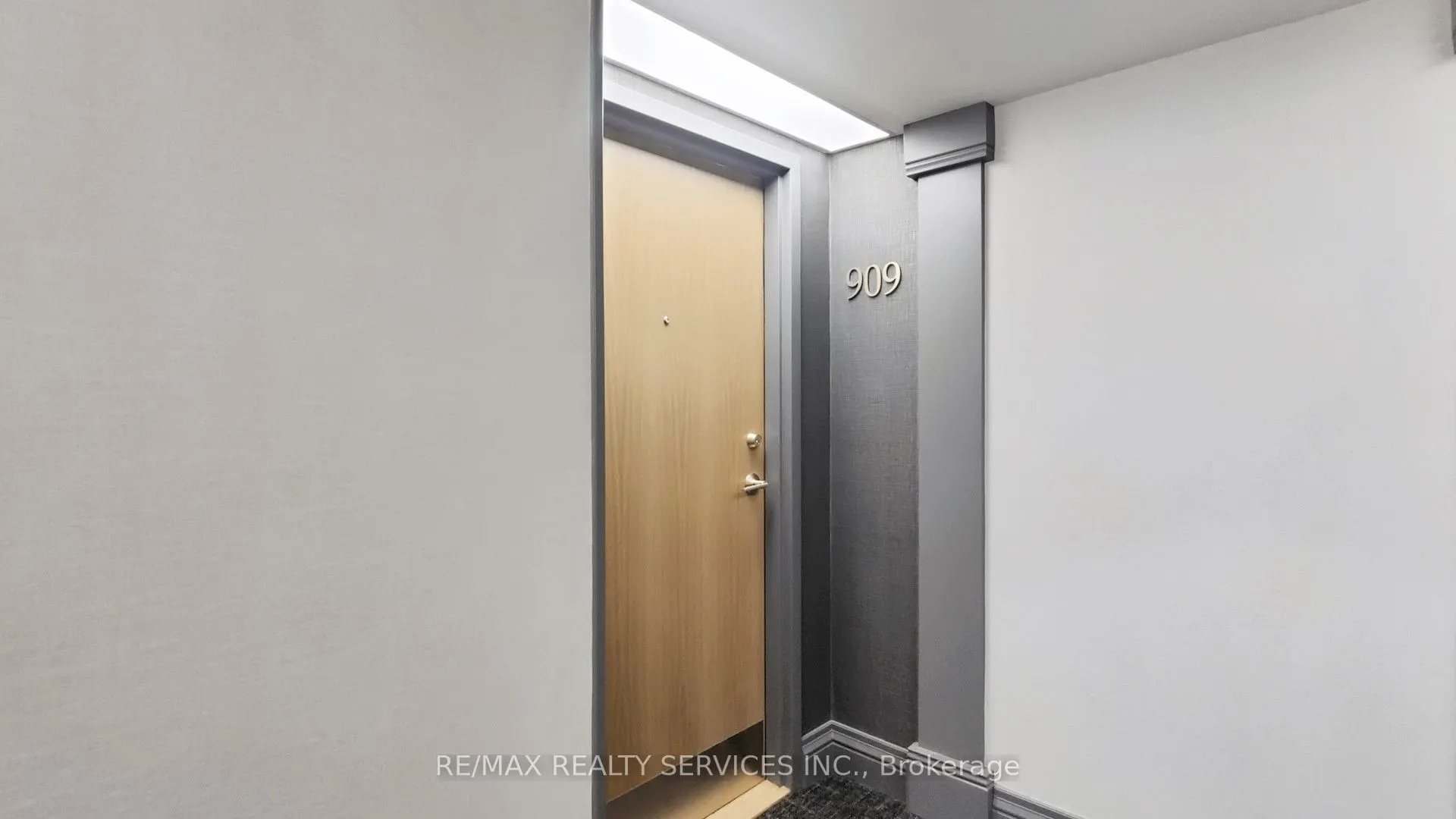 330 Mill Street S, #909