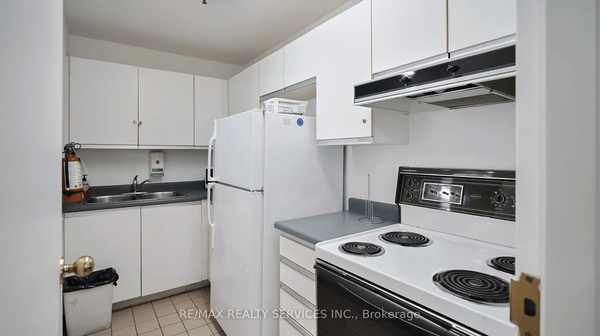 330 Mill Street S, #909