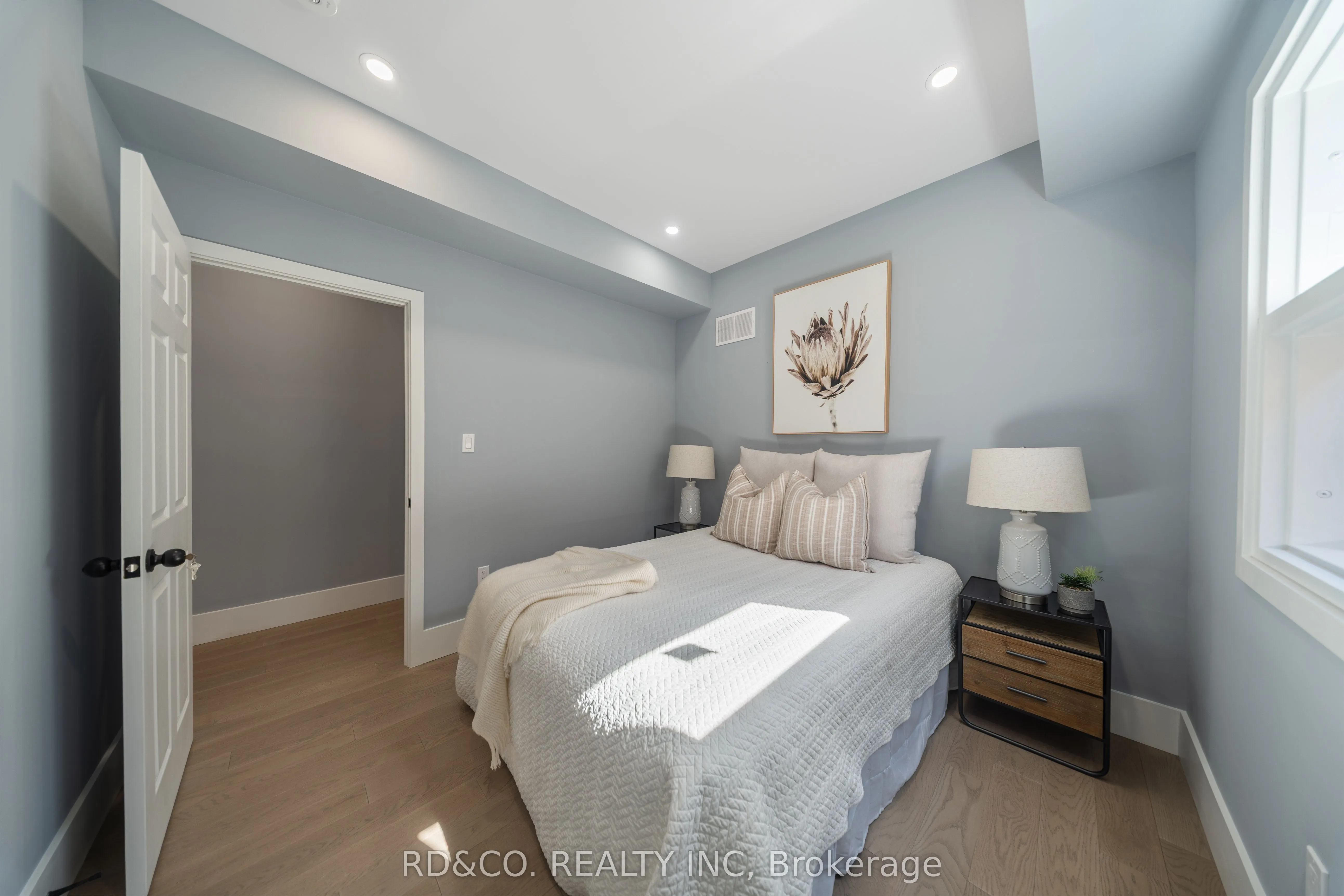 82 Pritchard Unit 1 Avenue