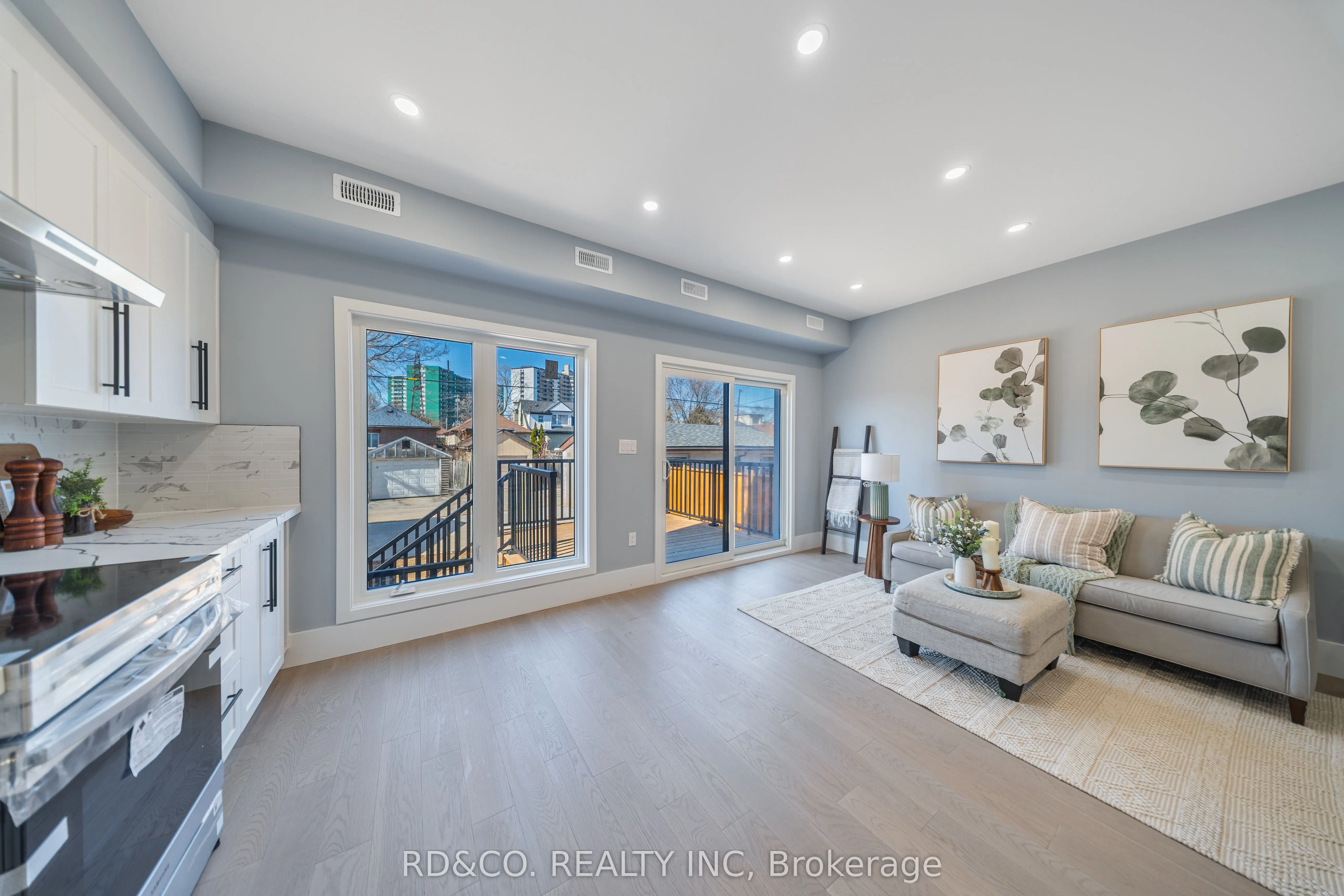 82 Pritchard Unit 1 Avenue