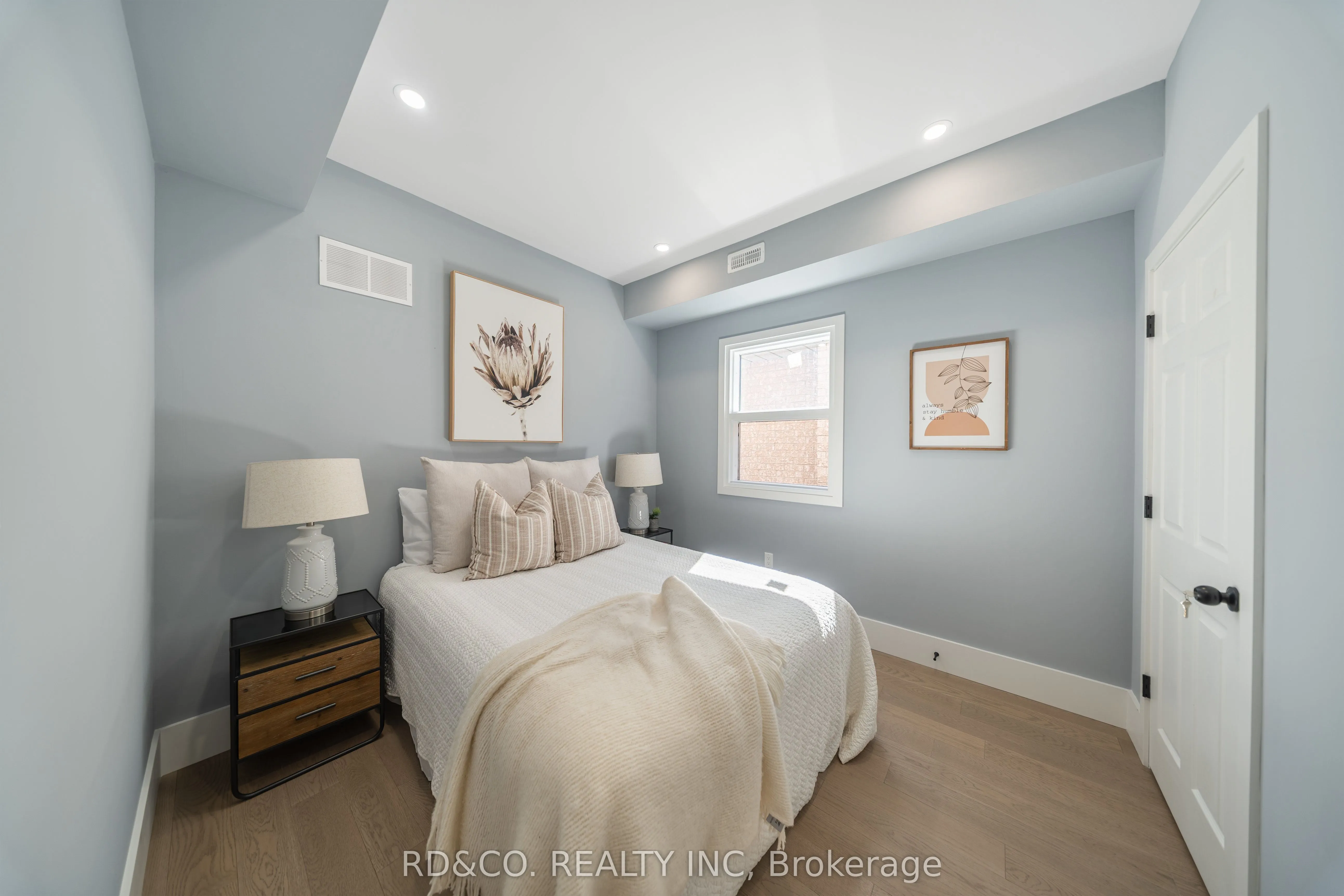 82 Pritchard Unit 1 Avenue