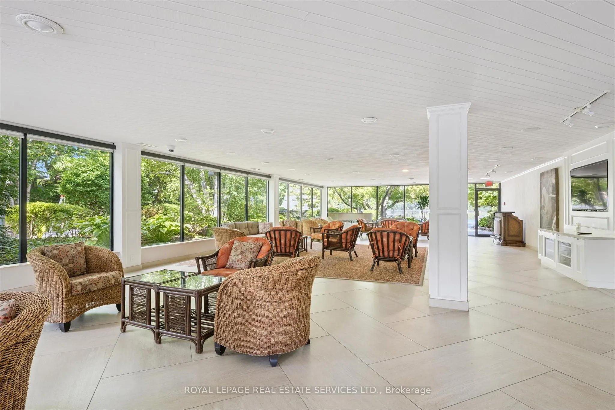 1400 Dixie Road, #613