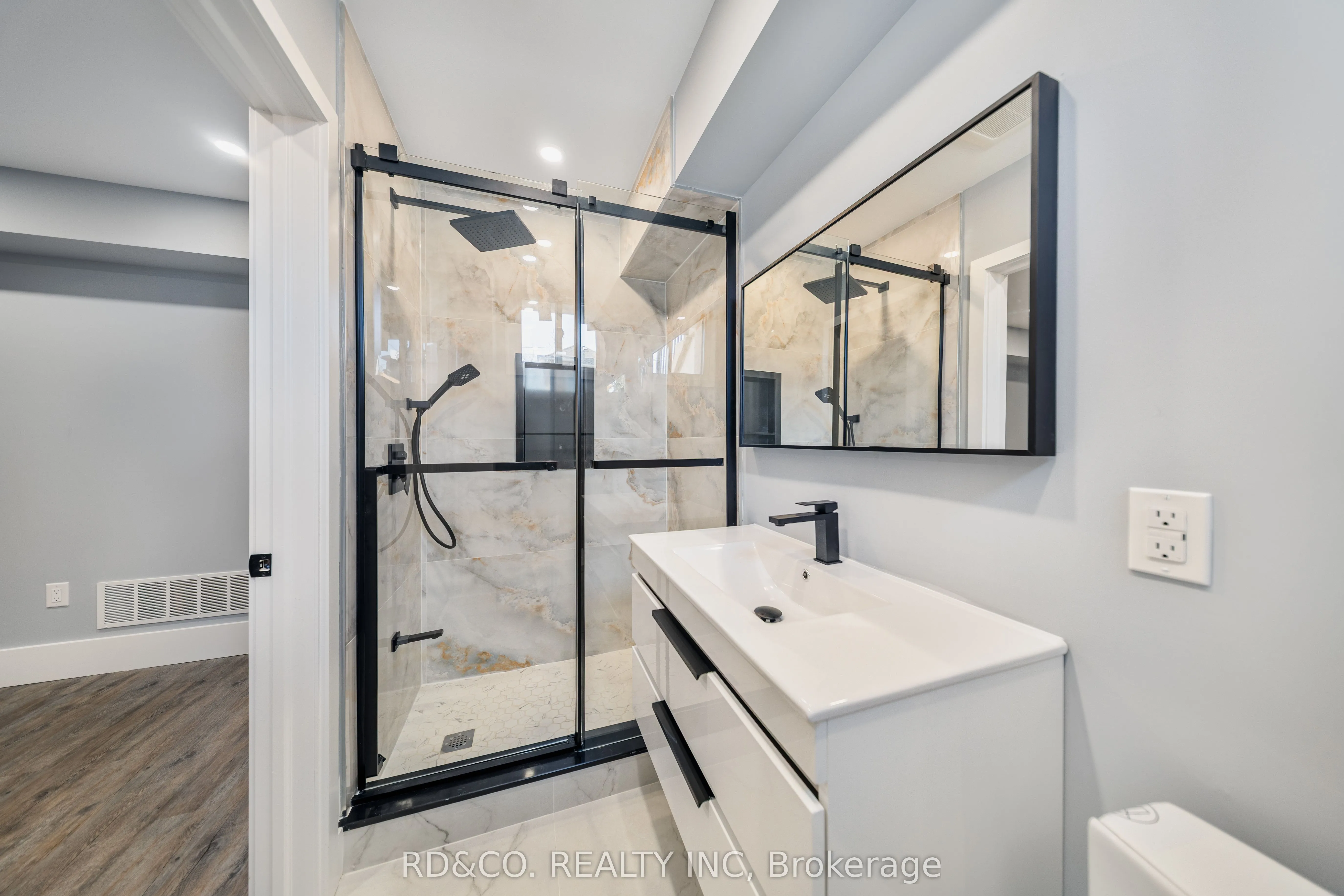 82 Pritchard Unit 3 Avenue