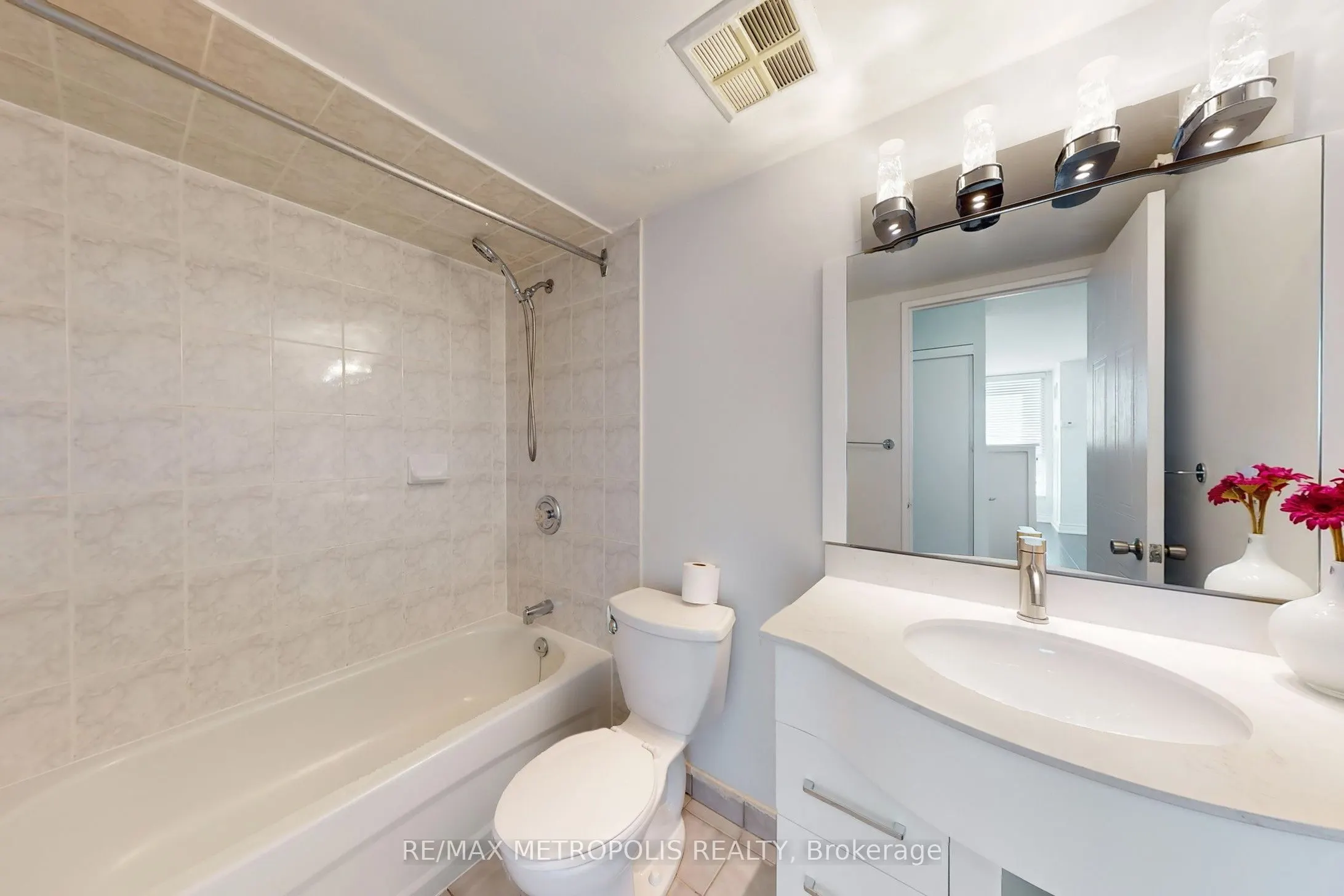 2901 Kipling Avenue, #606