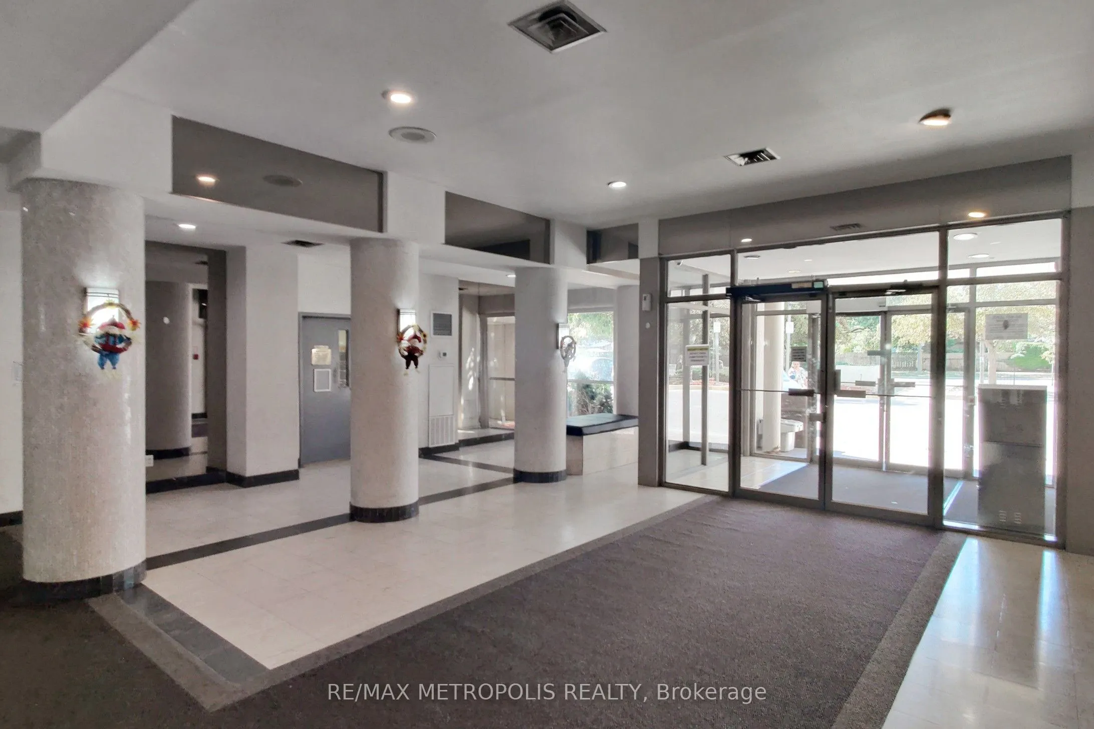 2901 Kipling Avenue, #606
