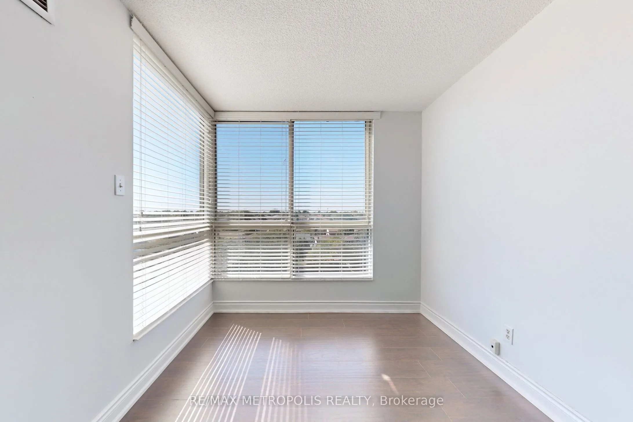 2901 Kipling Avenue, #606