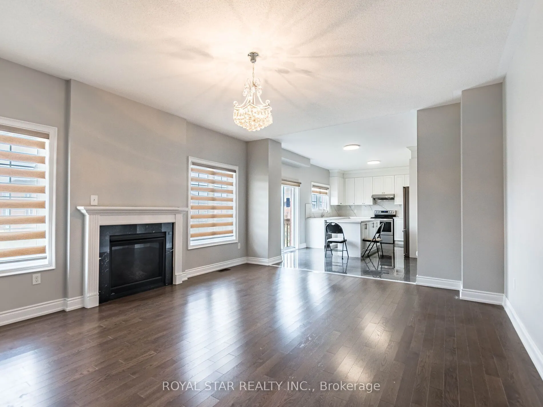 275 Checkerberry Crescent