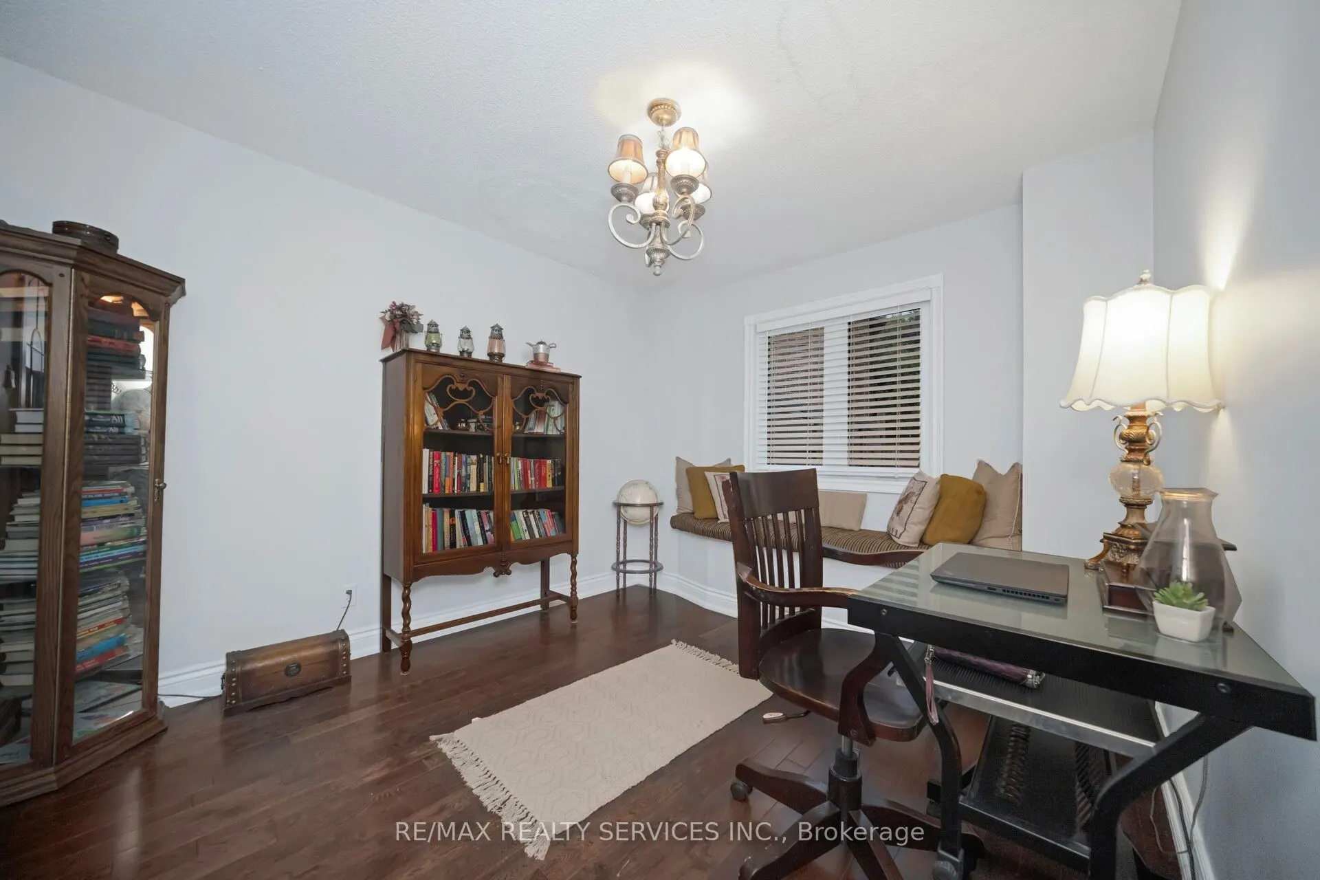 74 Leeward Drive N