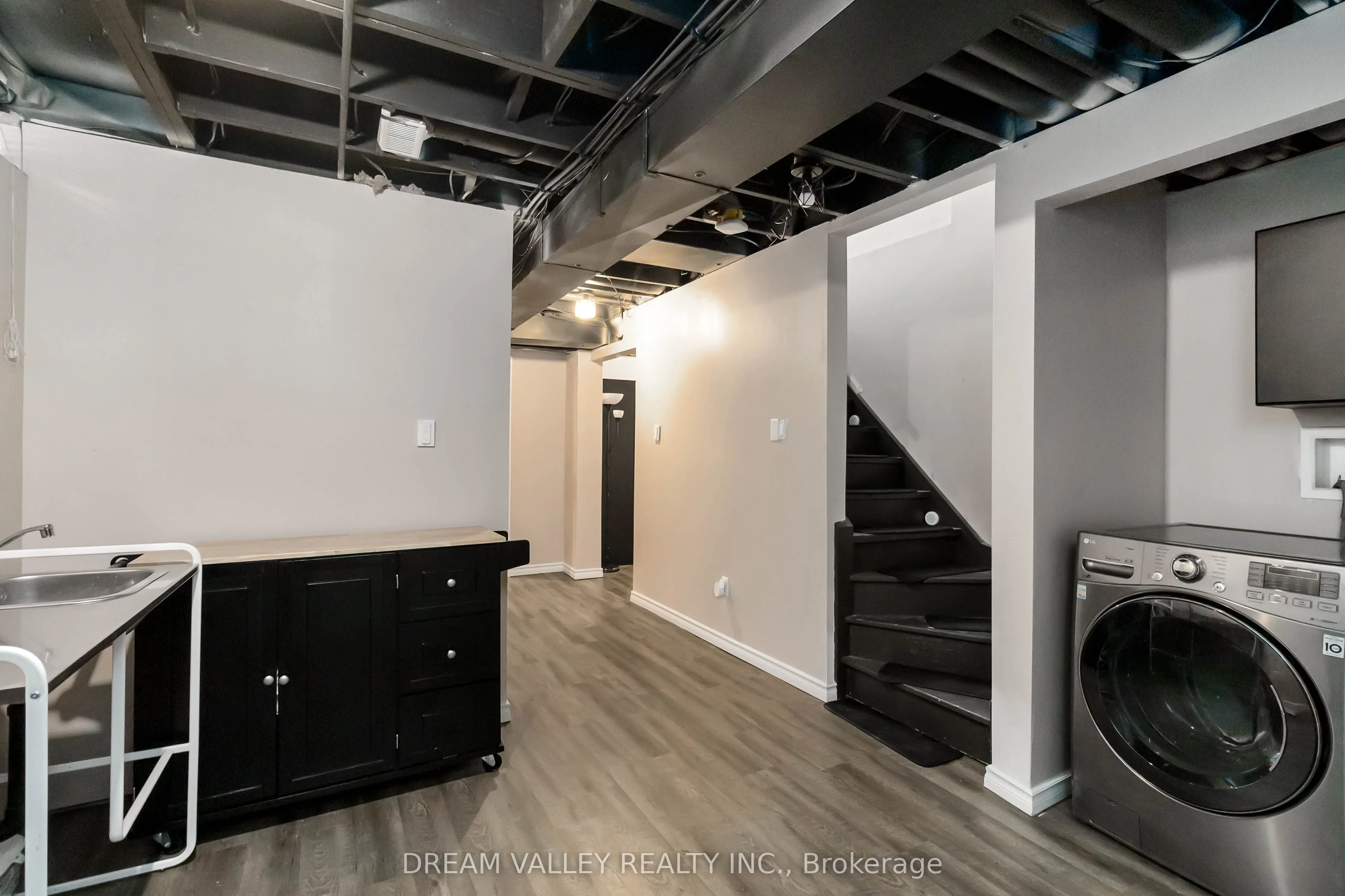 1517 Evans Terrace