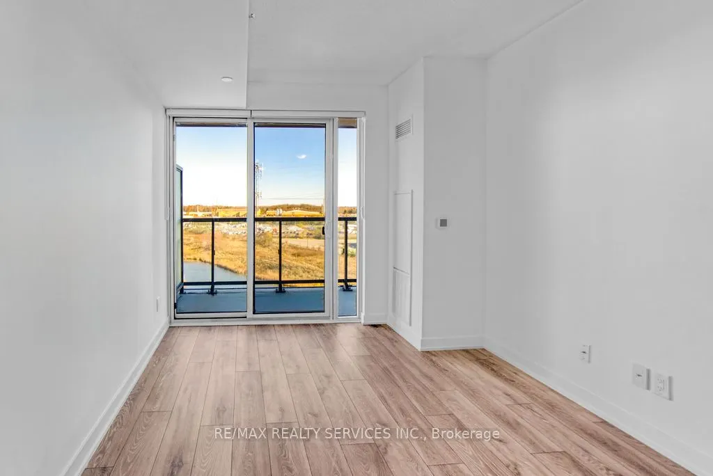 3200 Dakota Common, #B906