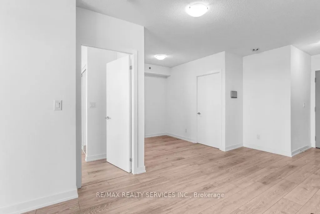 3200 Dakota Common, #B906