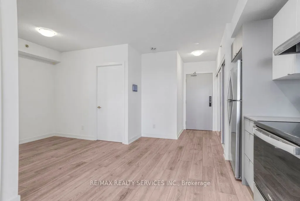 3200 Dakota Common, #B906