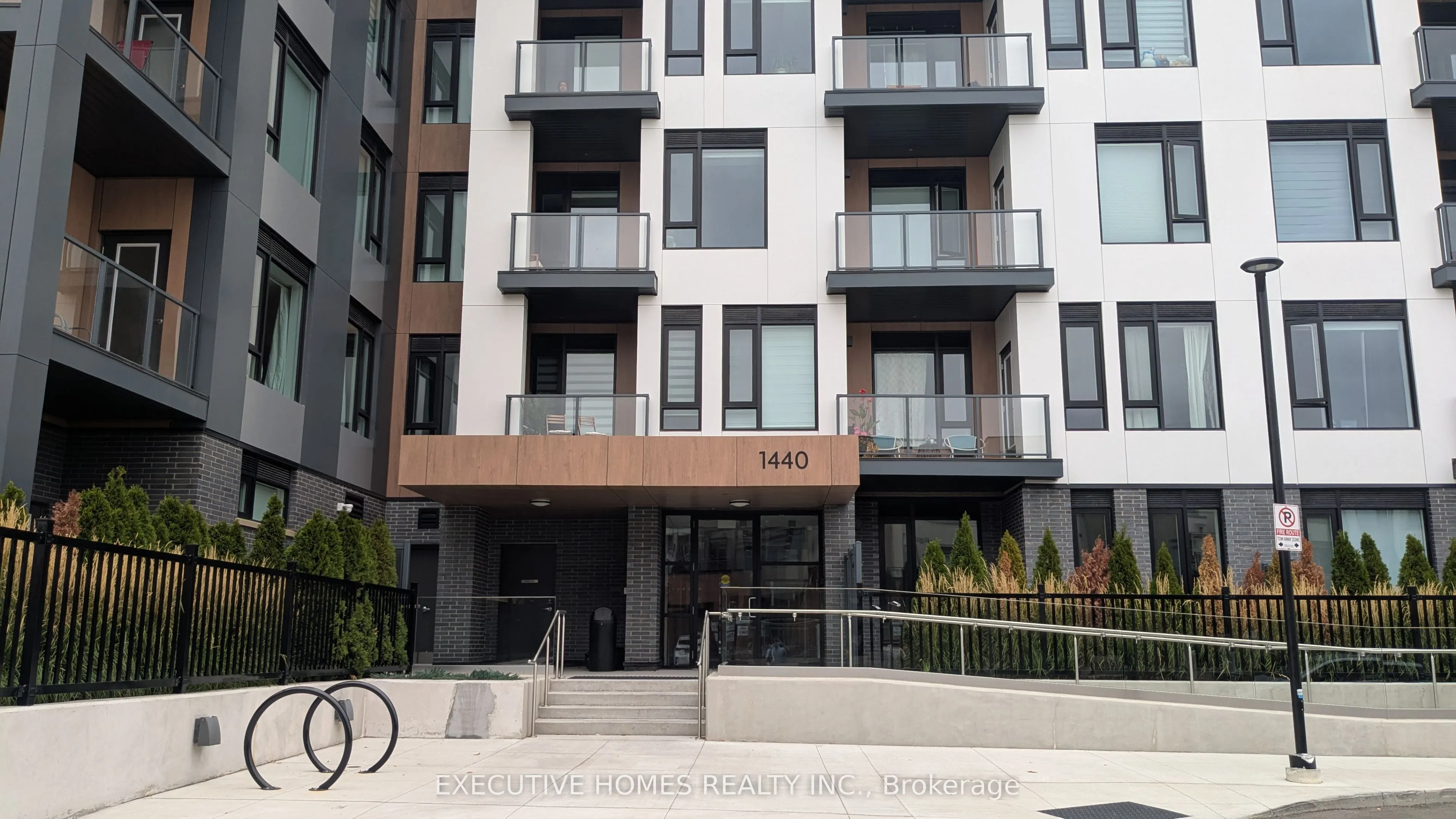 1440 Clarriage Court, #203
