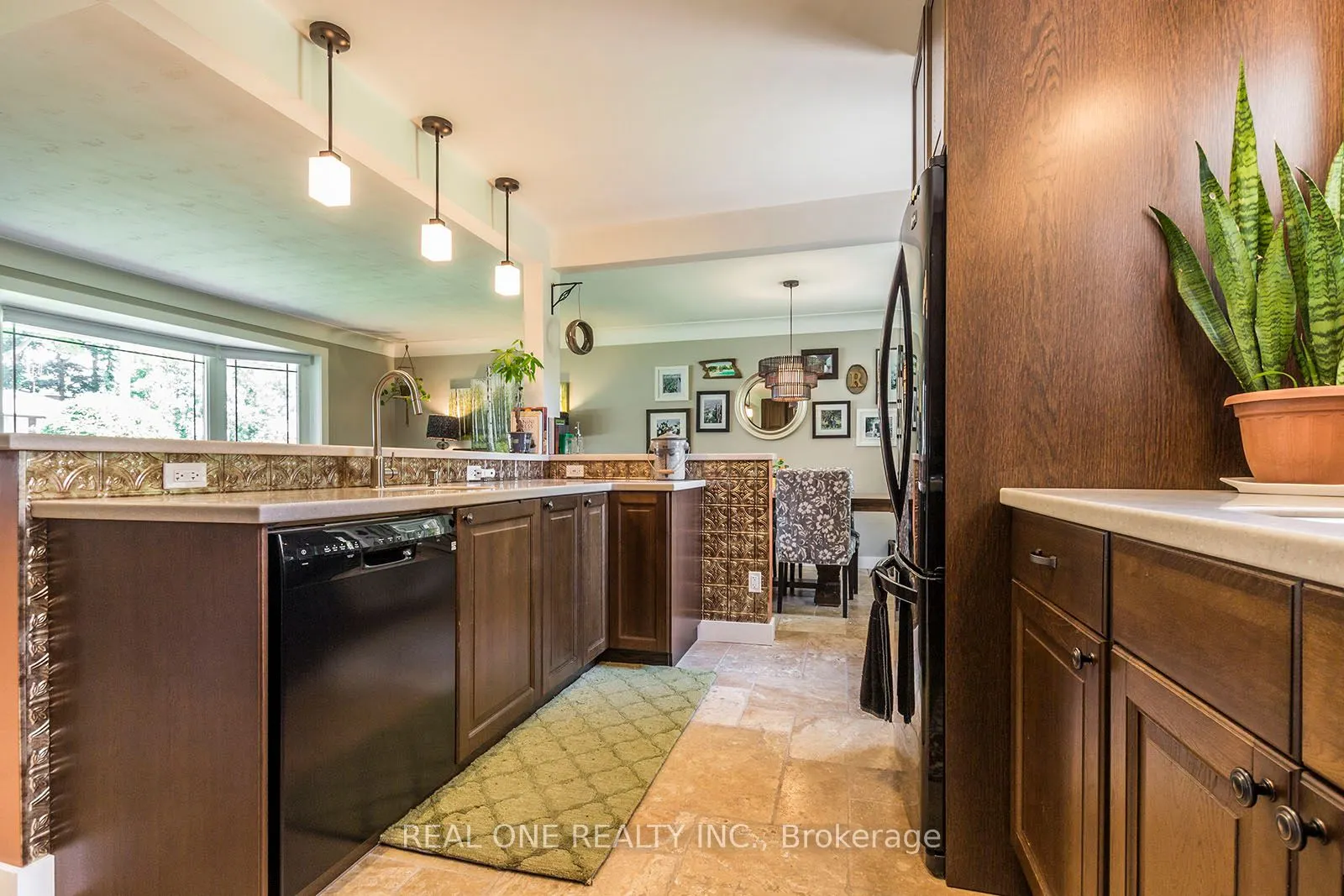 5222 Bromley Road