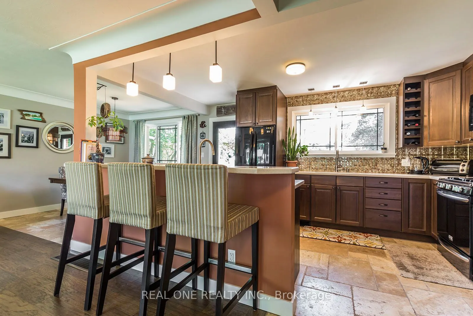 5222 Bromley Road